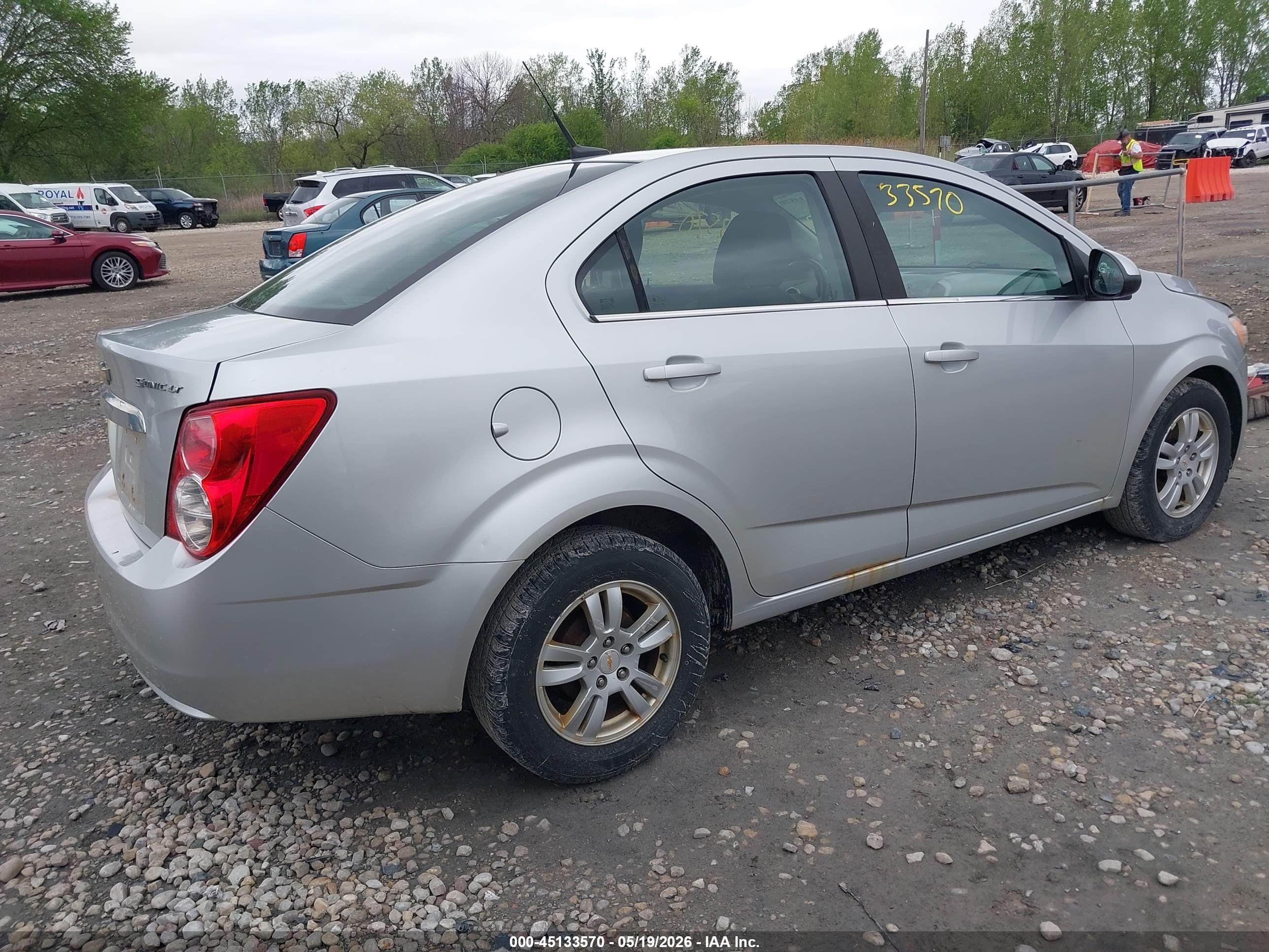 CHEVROLET SONIC image 4