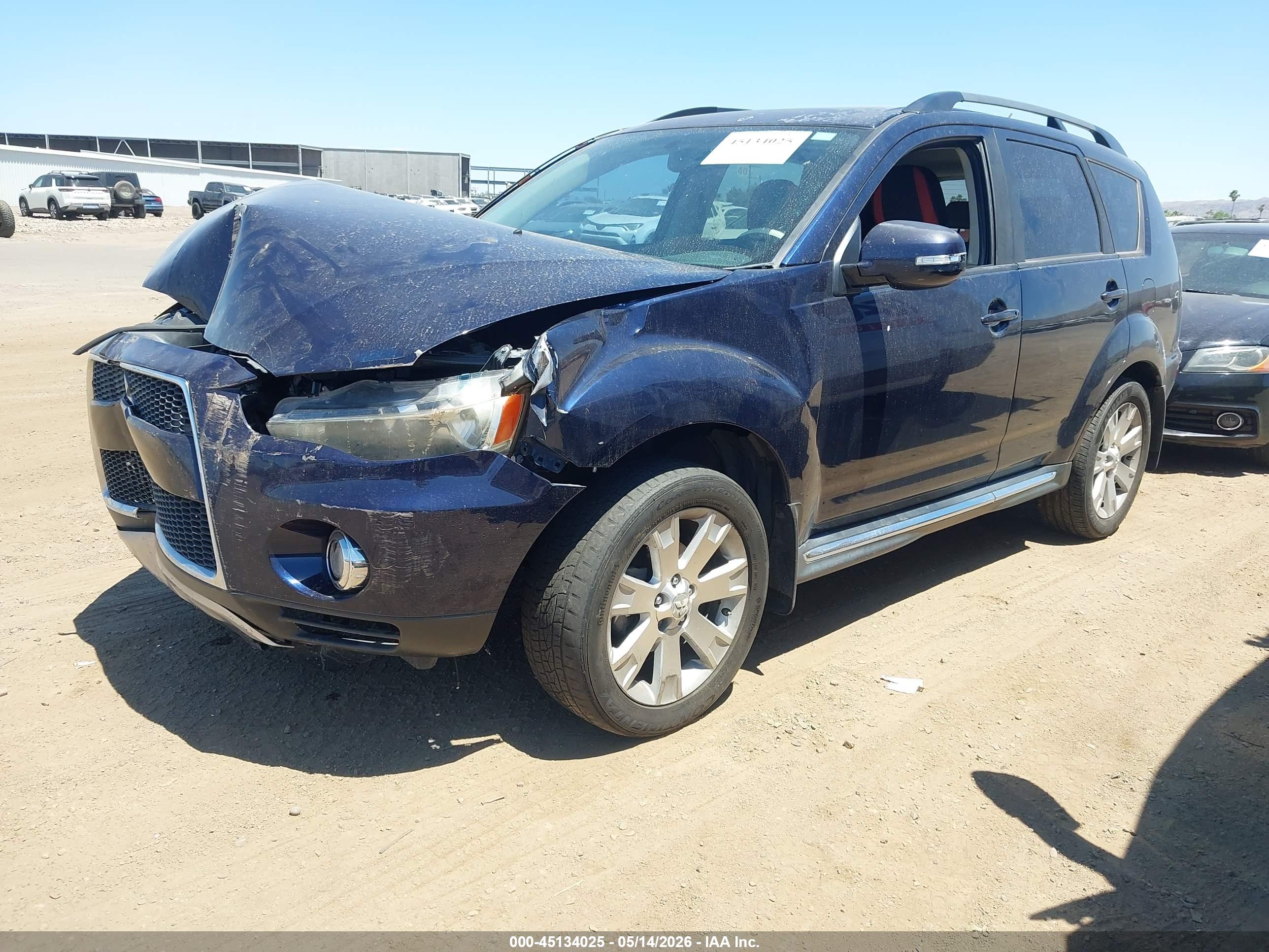 MITSUBISHI OUTLANDER image 2