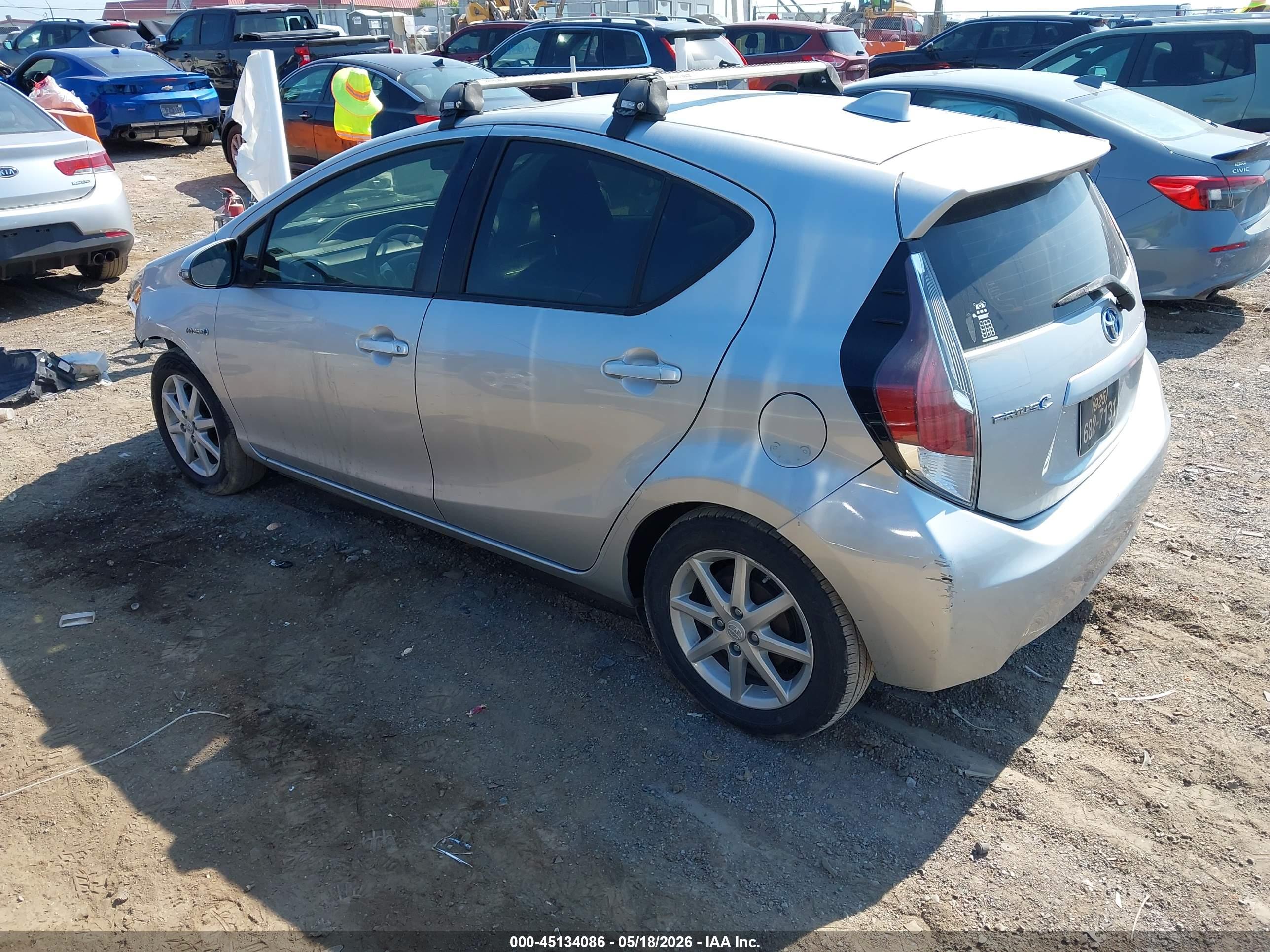 TOYOTA PRIUS image 3