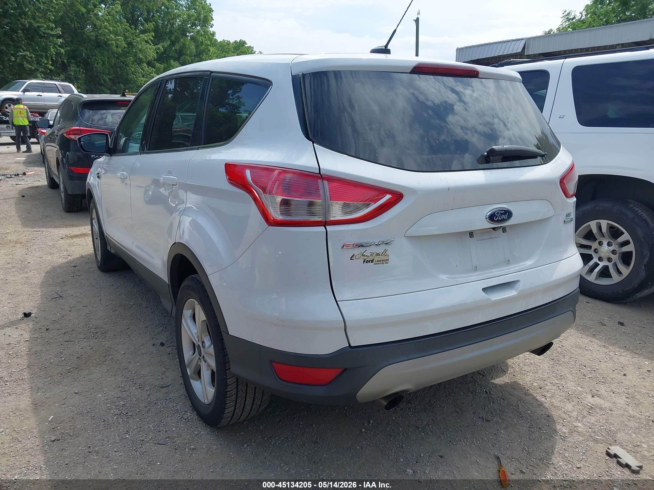 FORD ESCAPE image 3