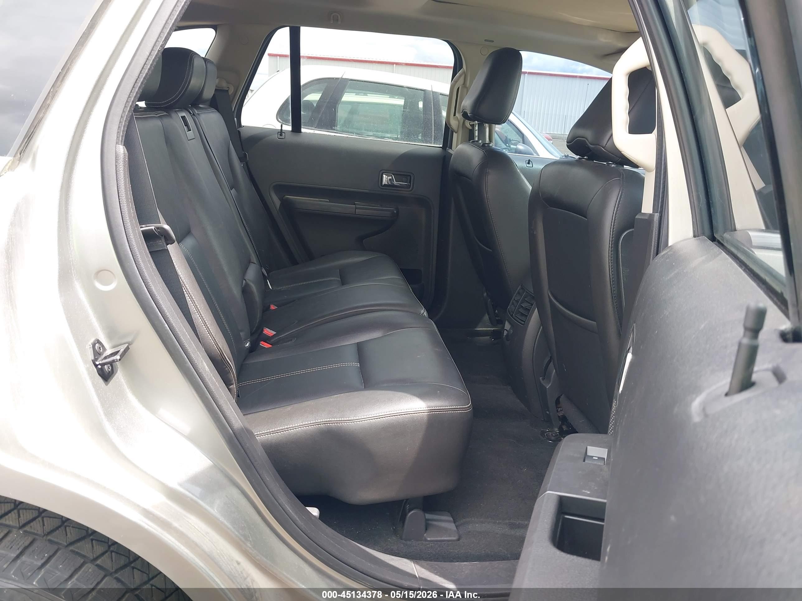 FORD EDGE image 8