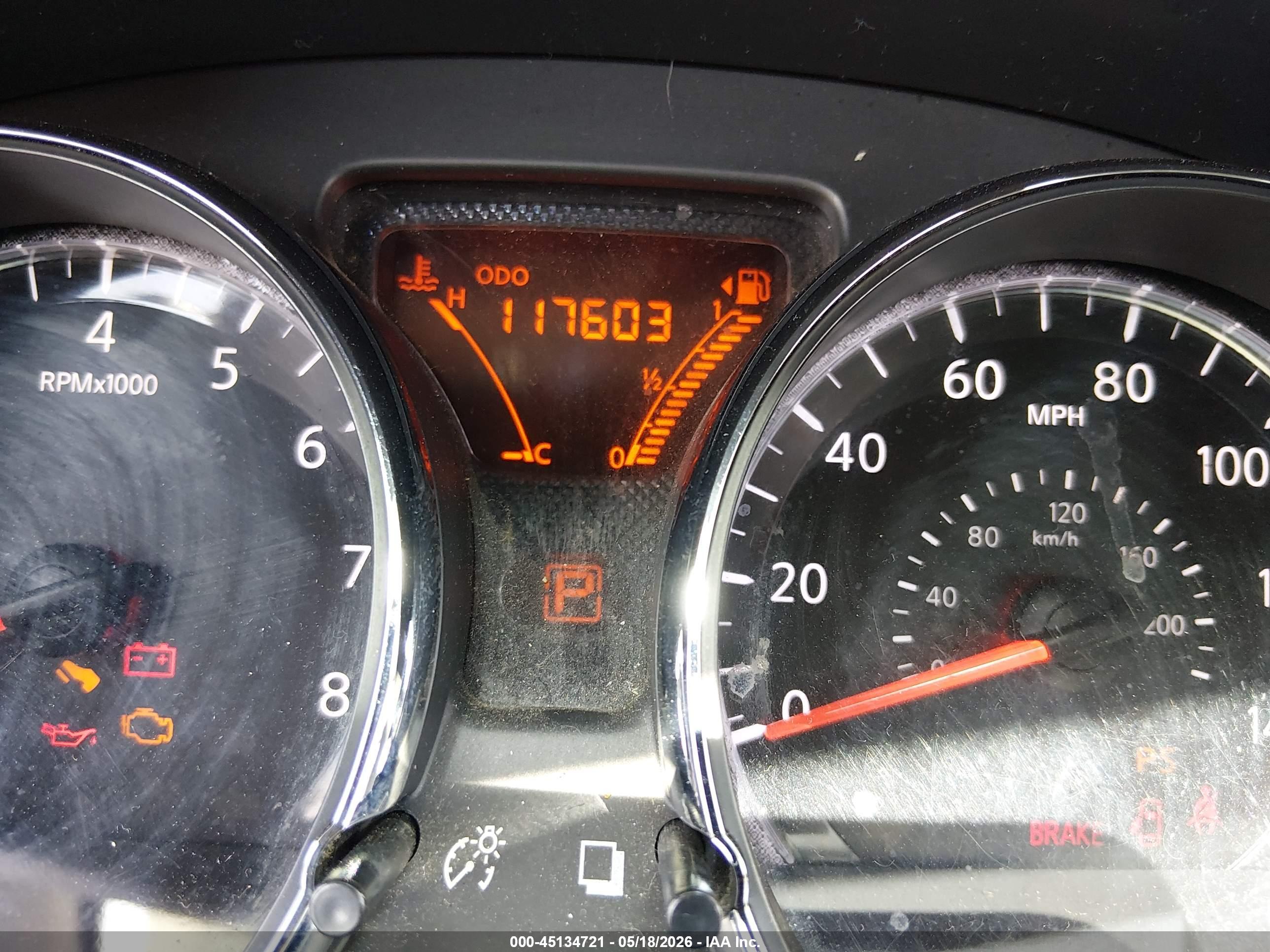 NISSAN VERSA image 7