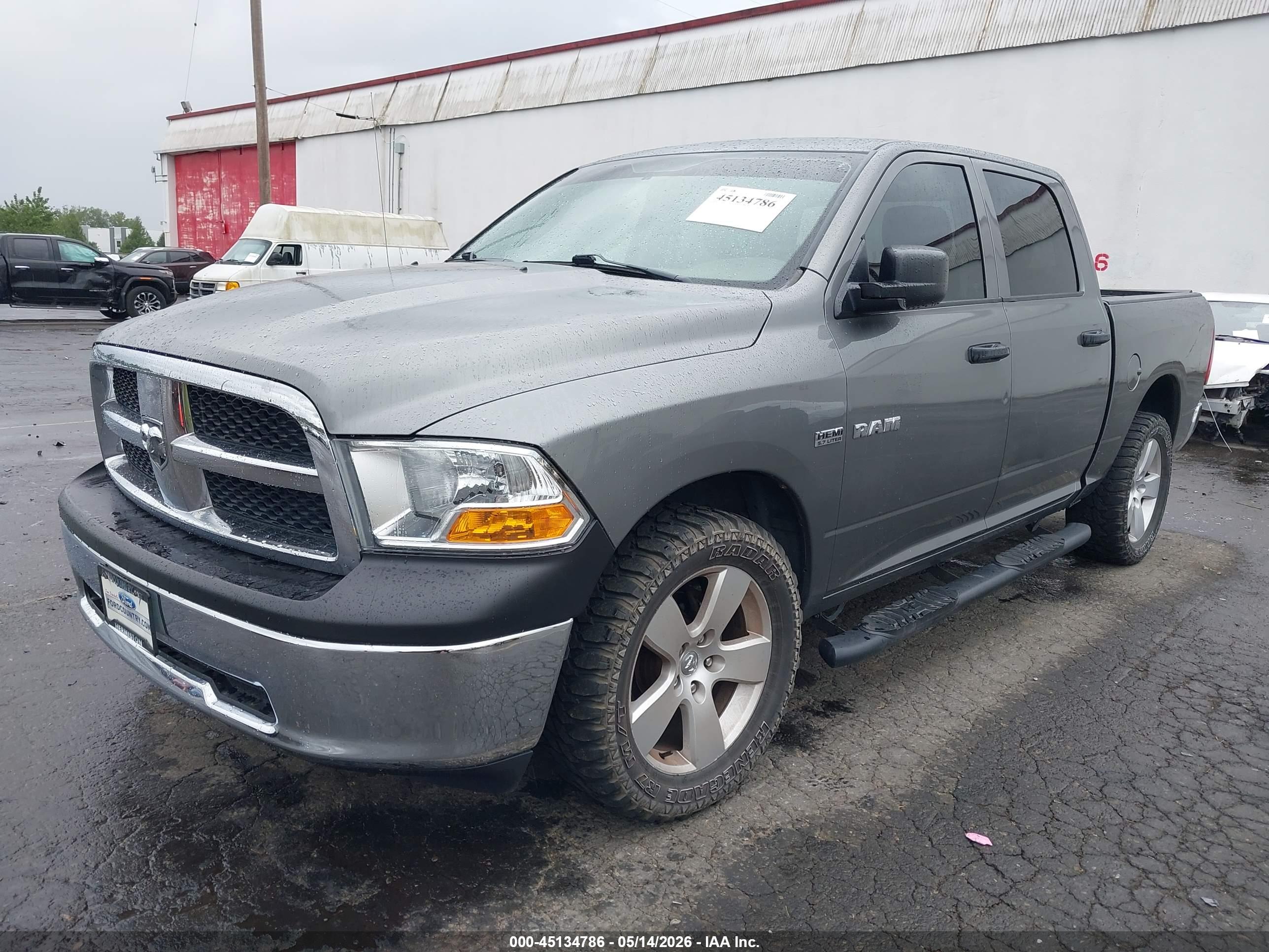 DODGE RAM image 2