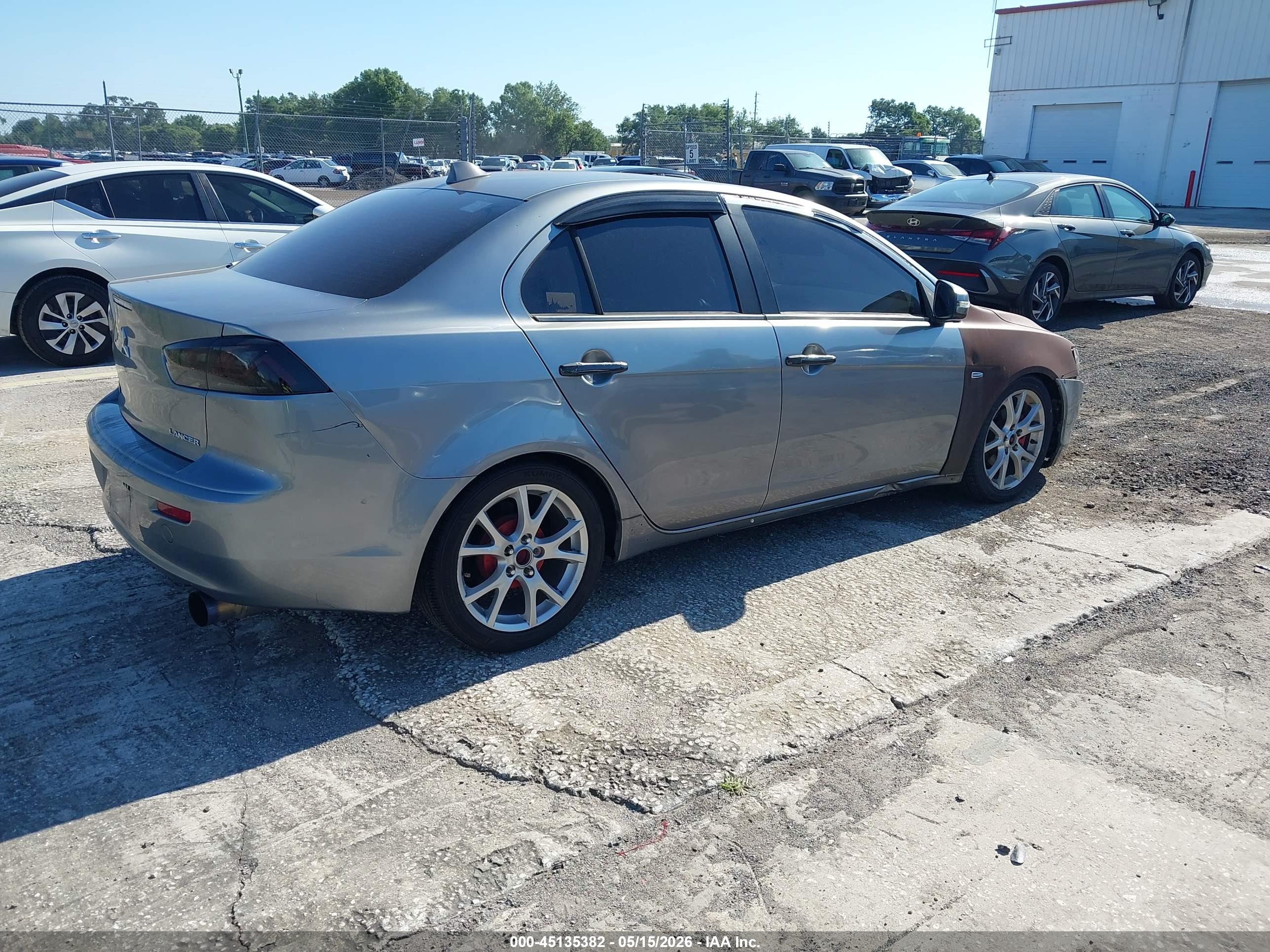 MITSUBISHI LANCER image 4