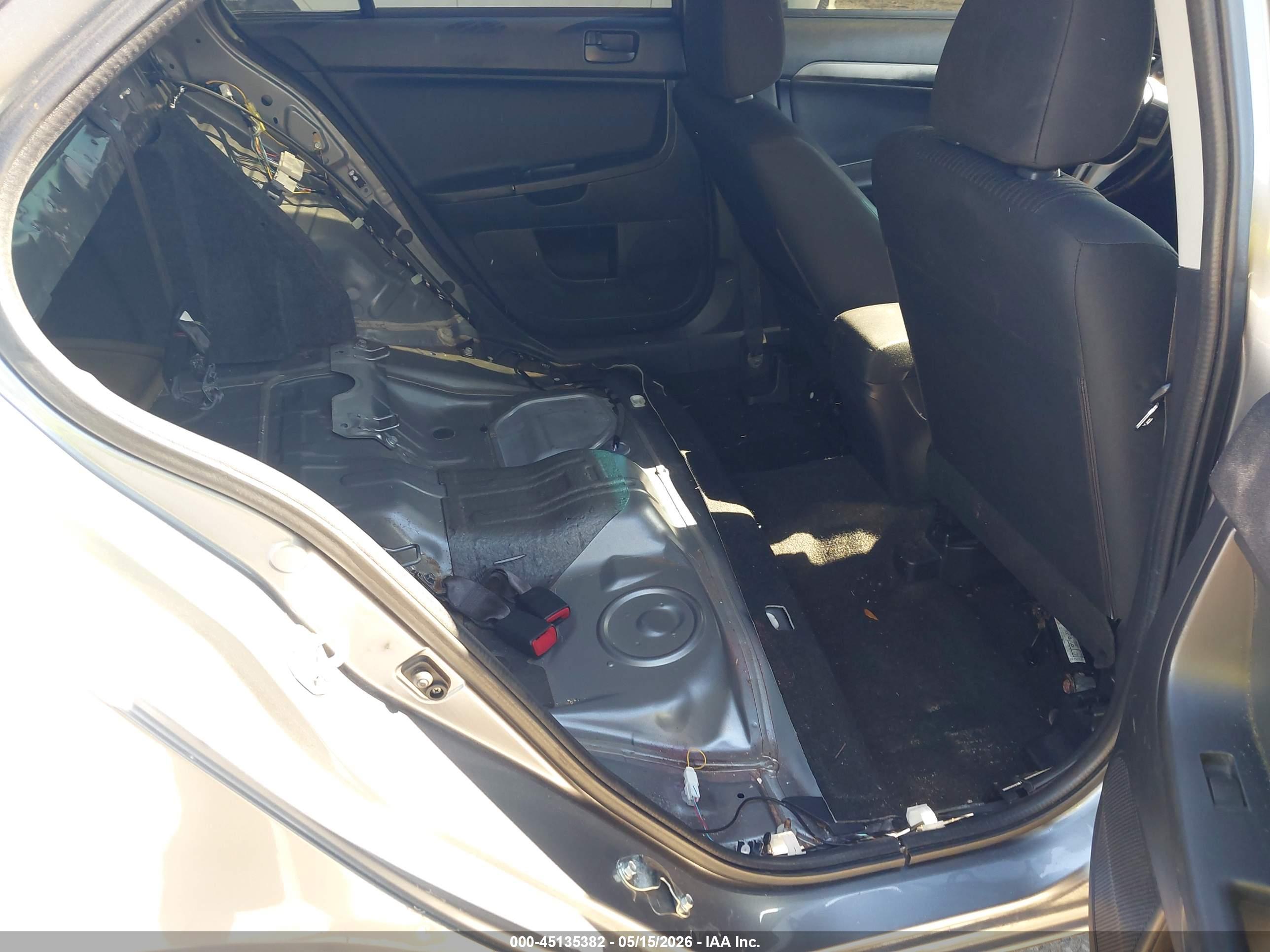 MITSUBISHI LANCER image 8