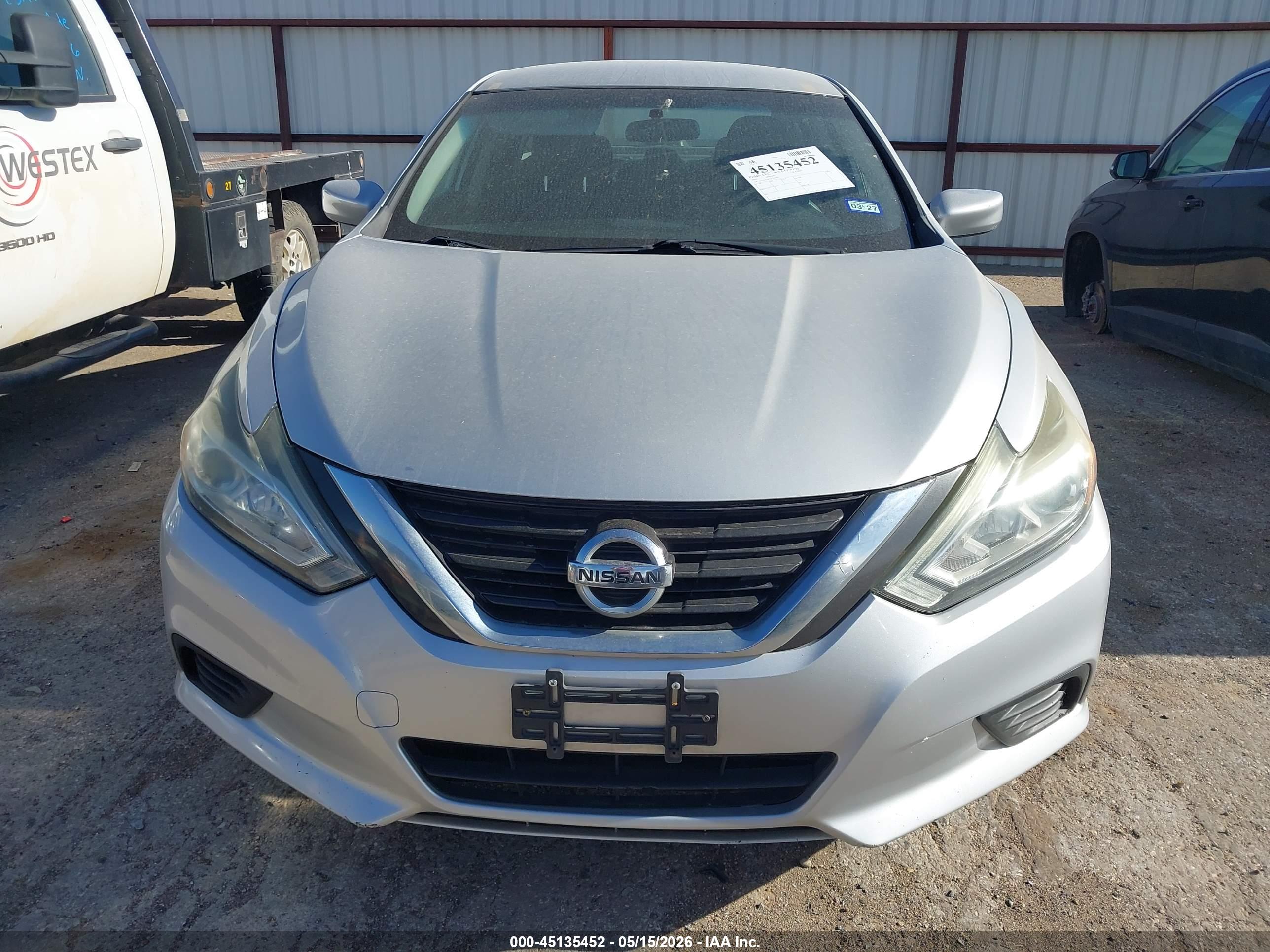 NISSAN ALTIMA image 6