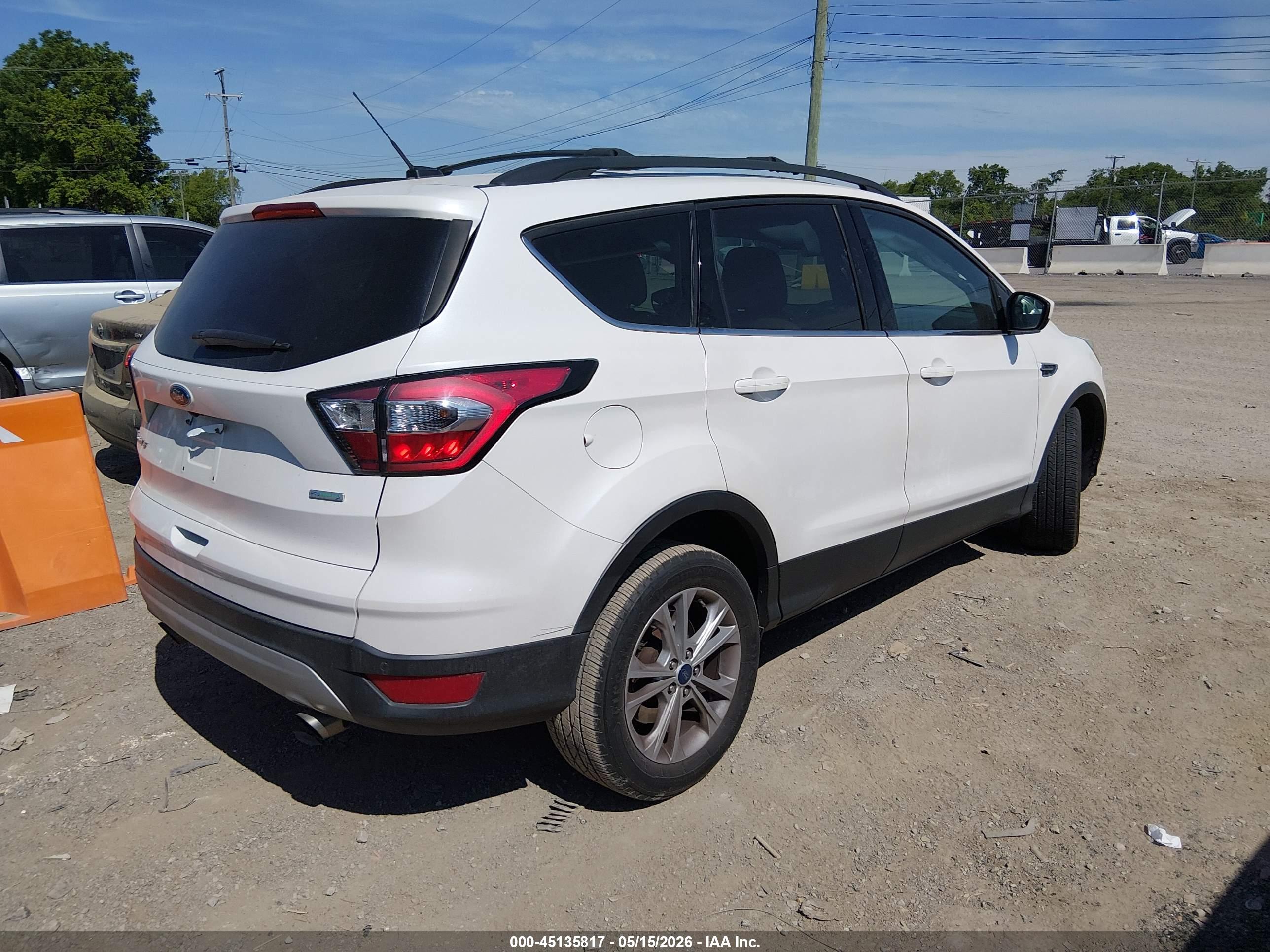 FORD ESCAPE image 4