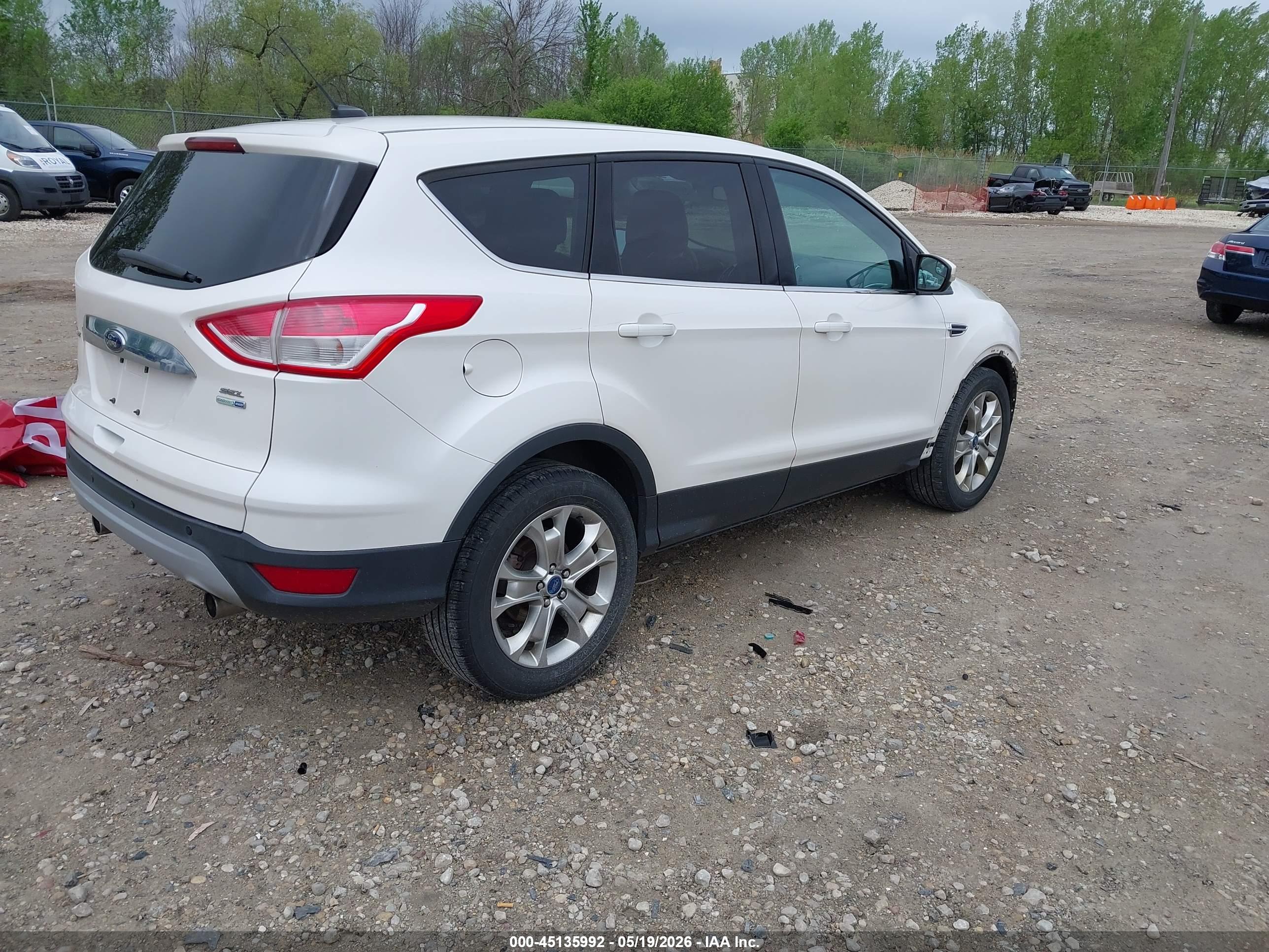 FORD ESCAPE image 4