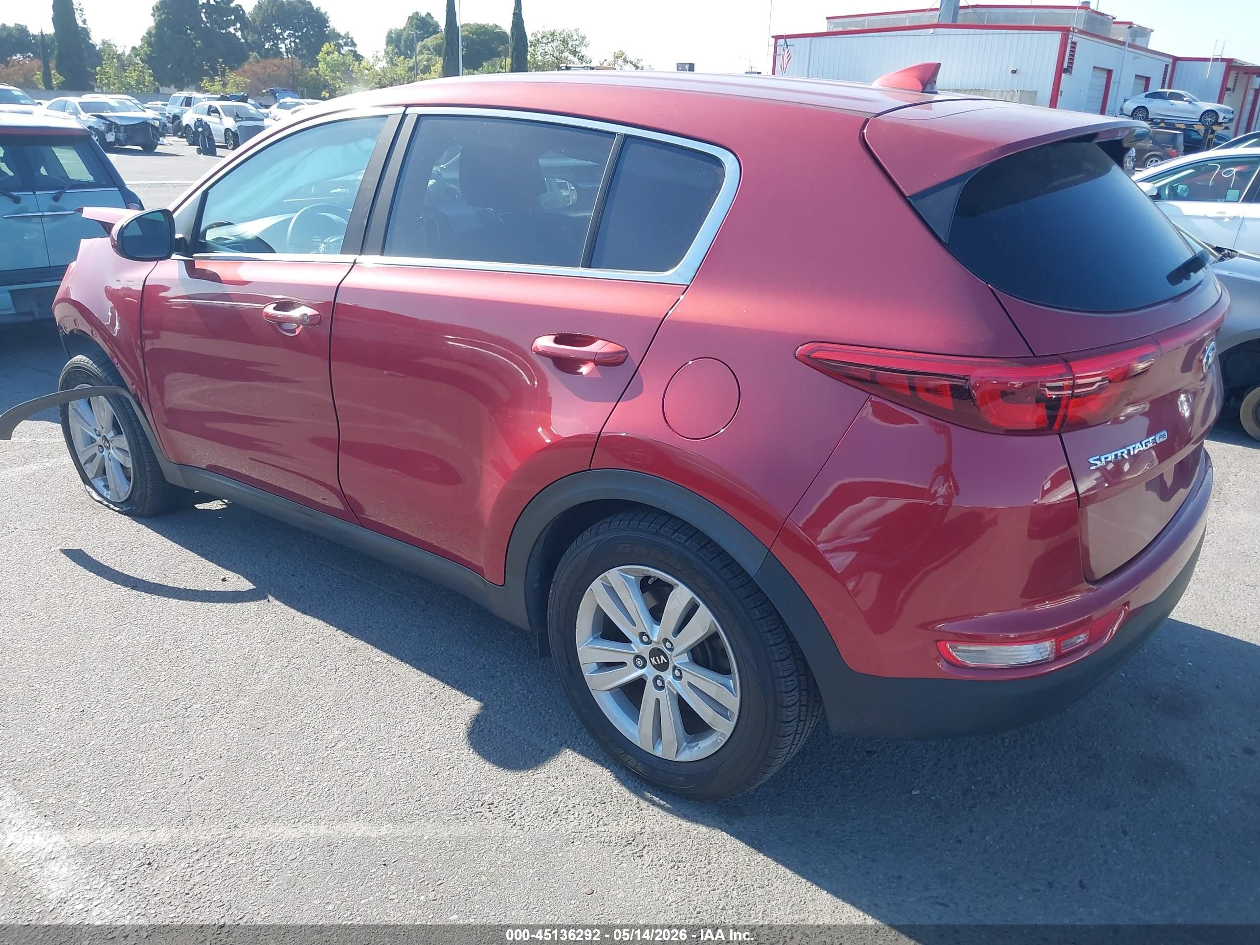 KIA SPORTAGE image 3