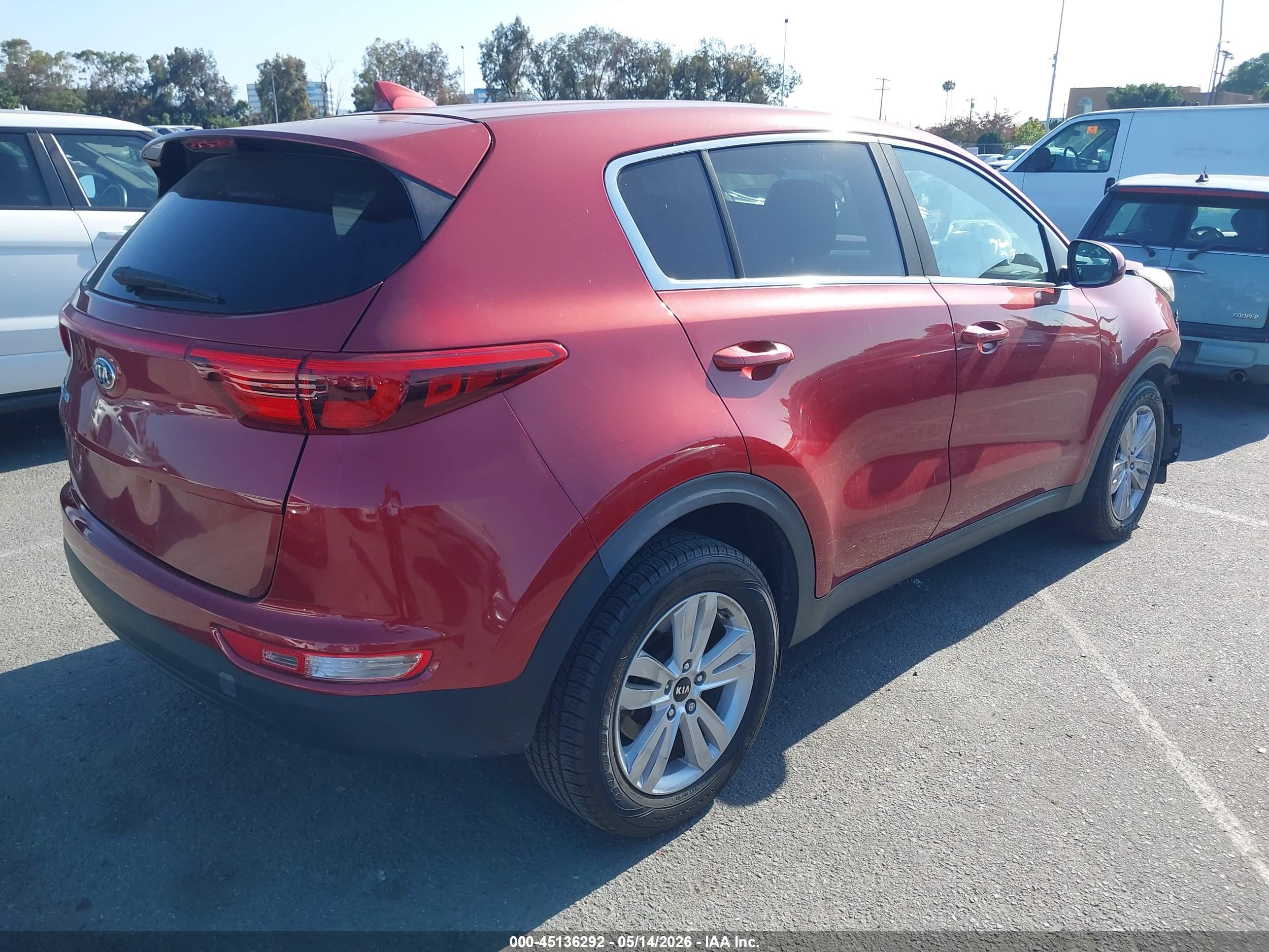 KIA SPORTAGE image 4
