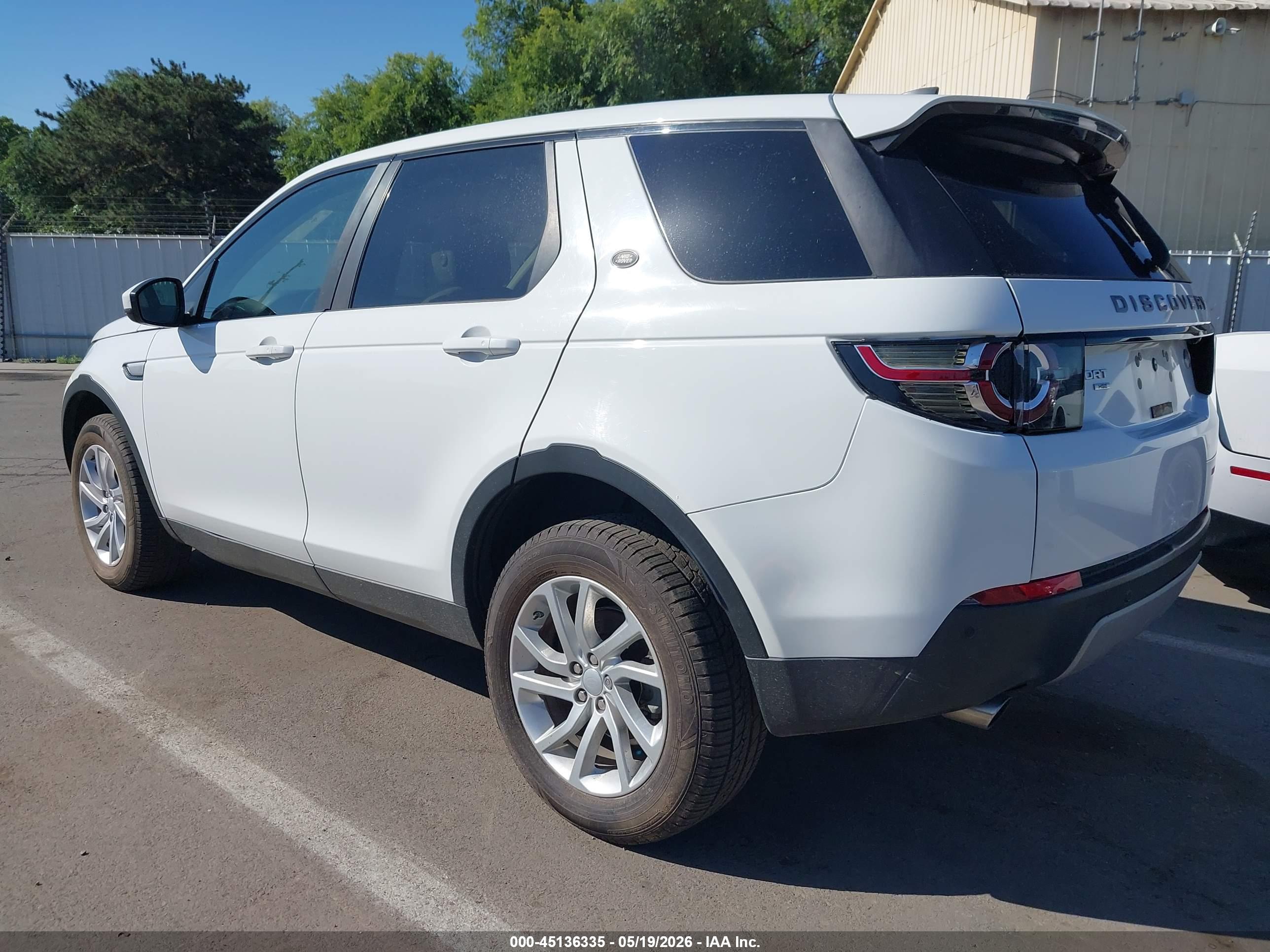 LAND ROVER image 3