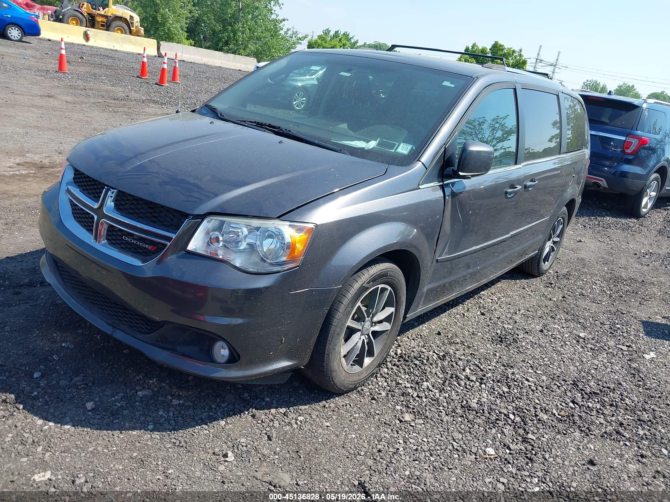 DODGE GRAND image 2