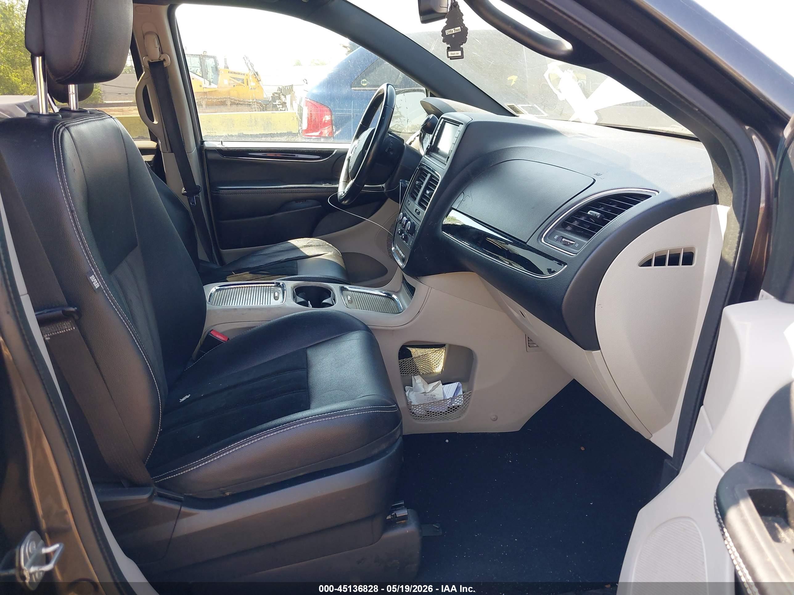 DODGE GRAND image 5