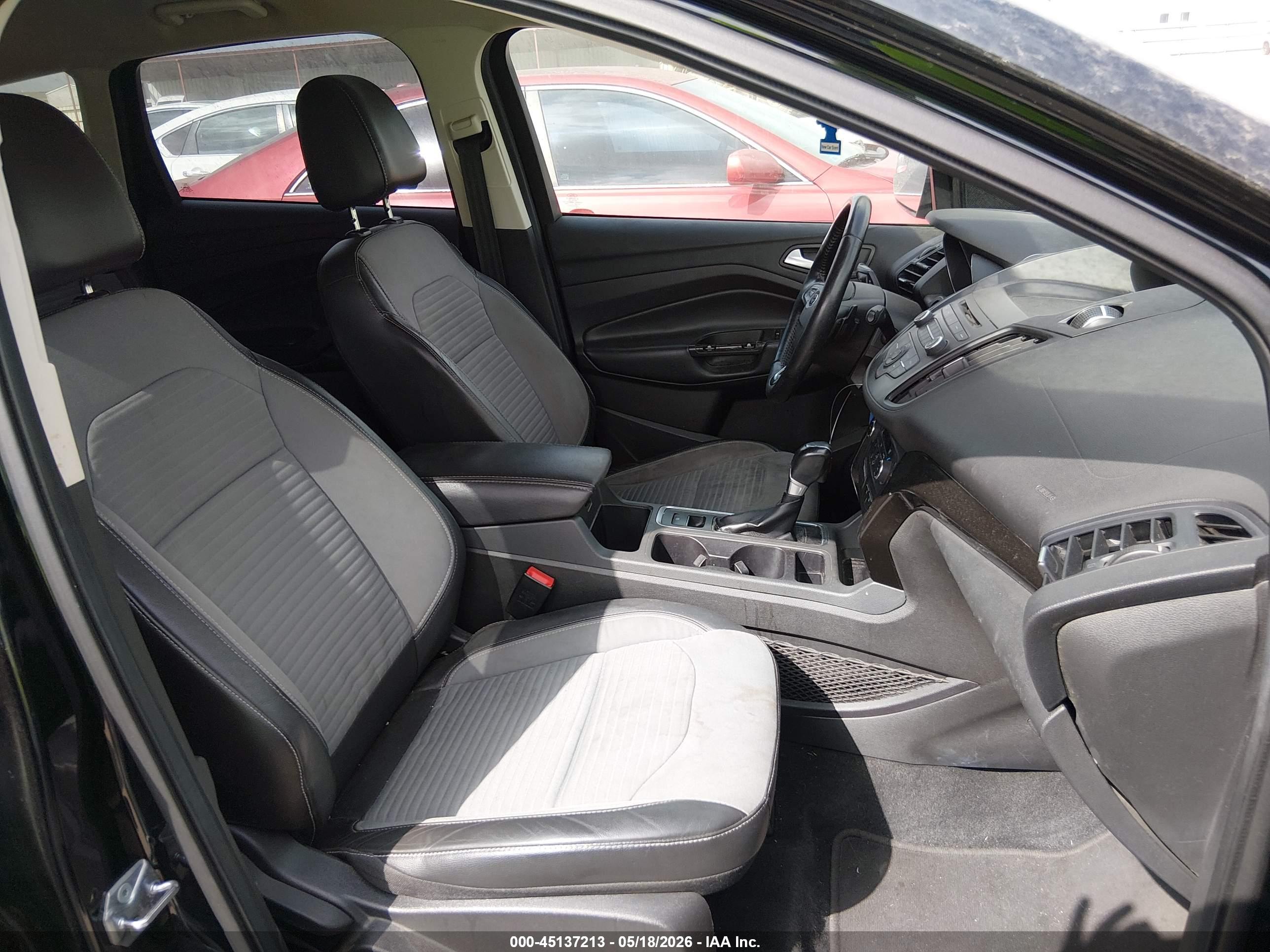 FORD ESCAPE image 5