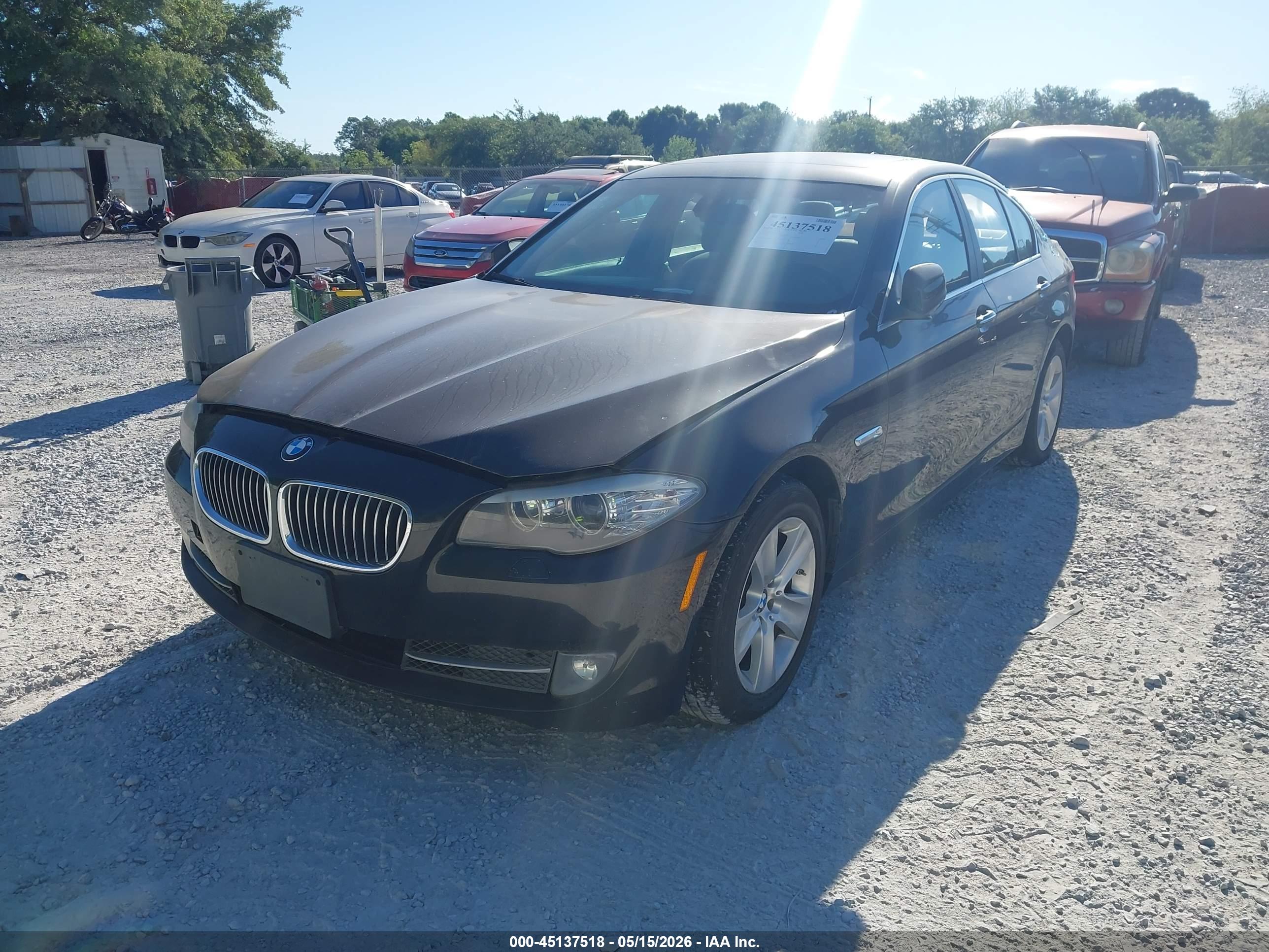 BMW 528I image 2