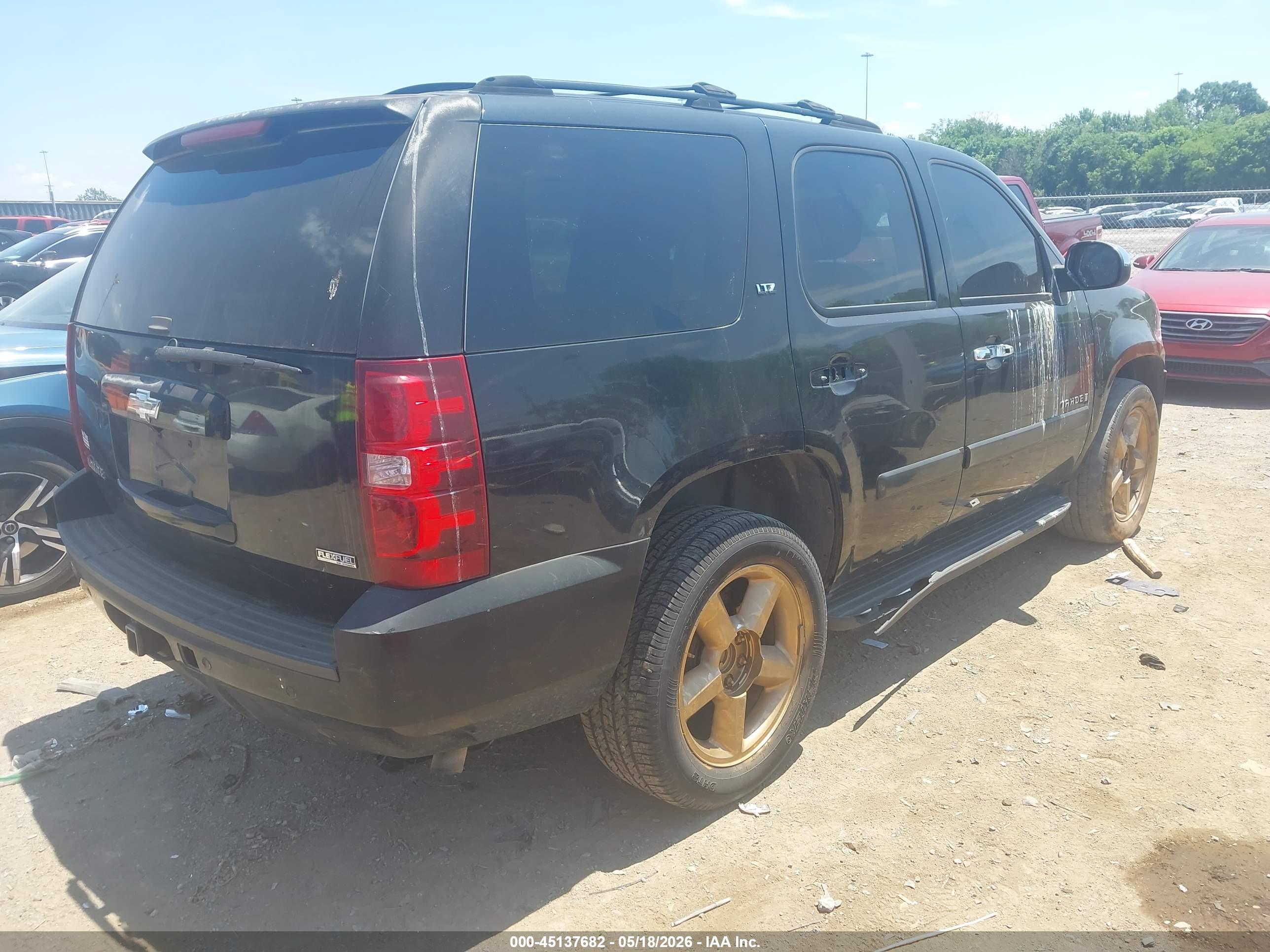 CHEVROLET TAHOE image 4
