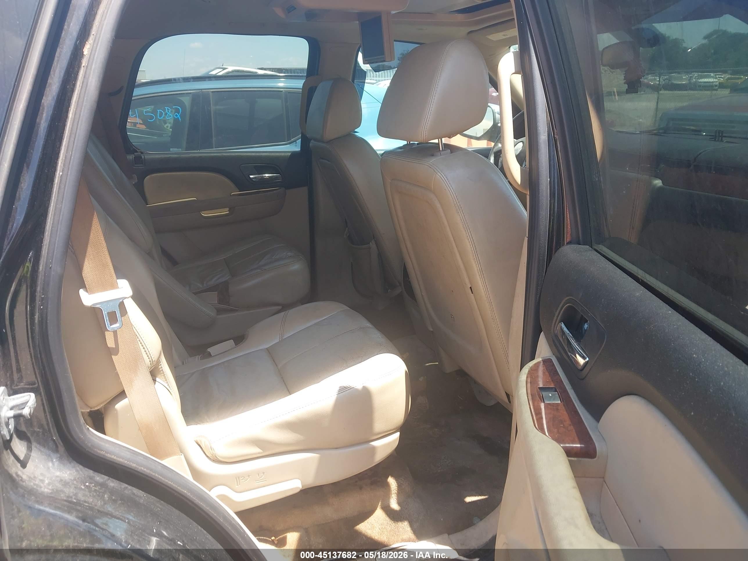 CHEVROLET TAHOE image 8