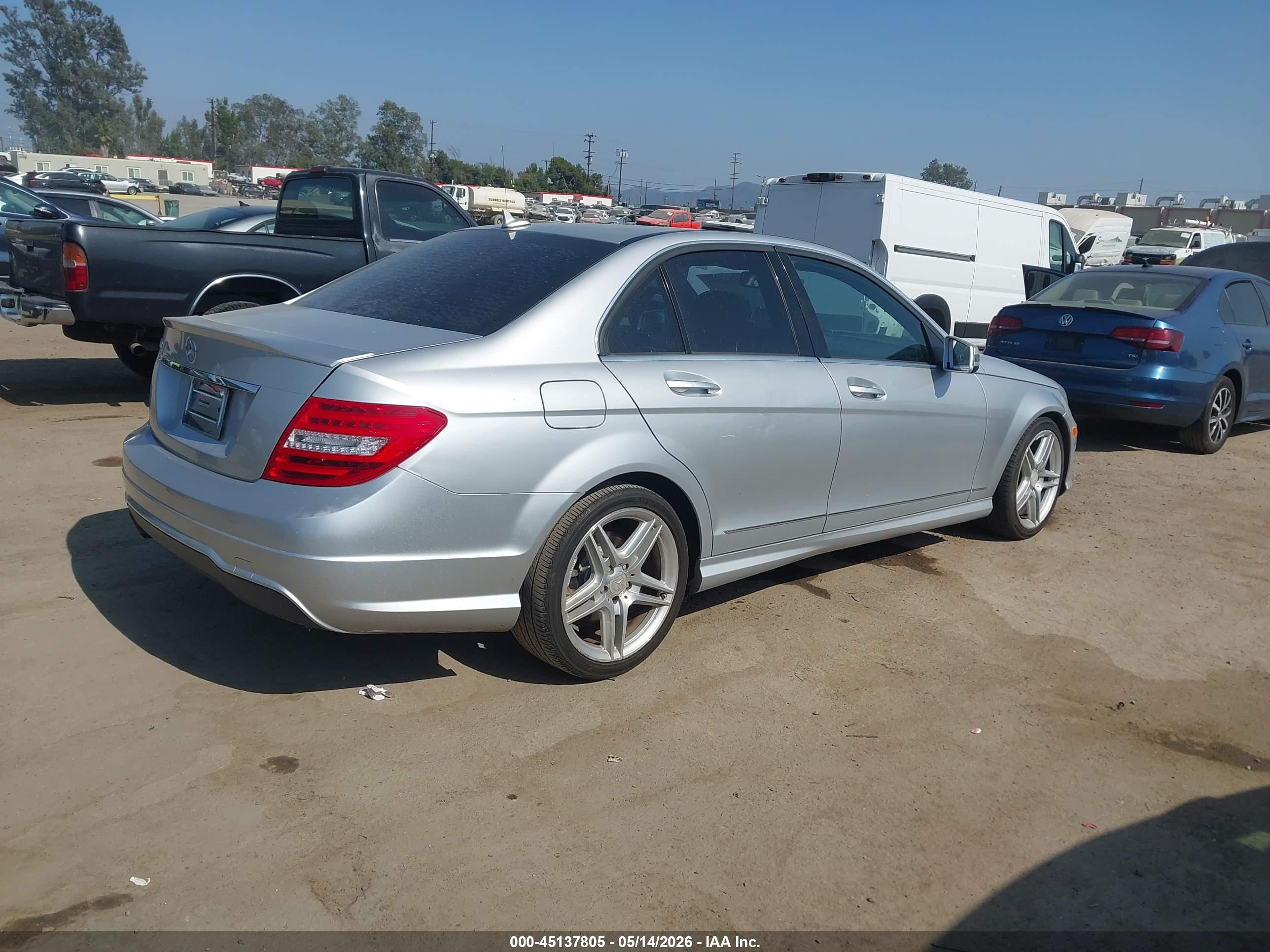 MERCEDES-BENZ C image 4