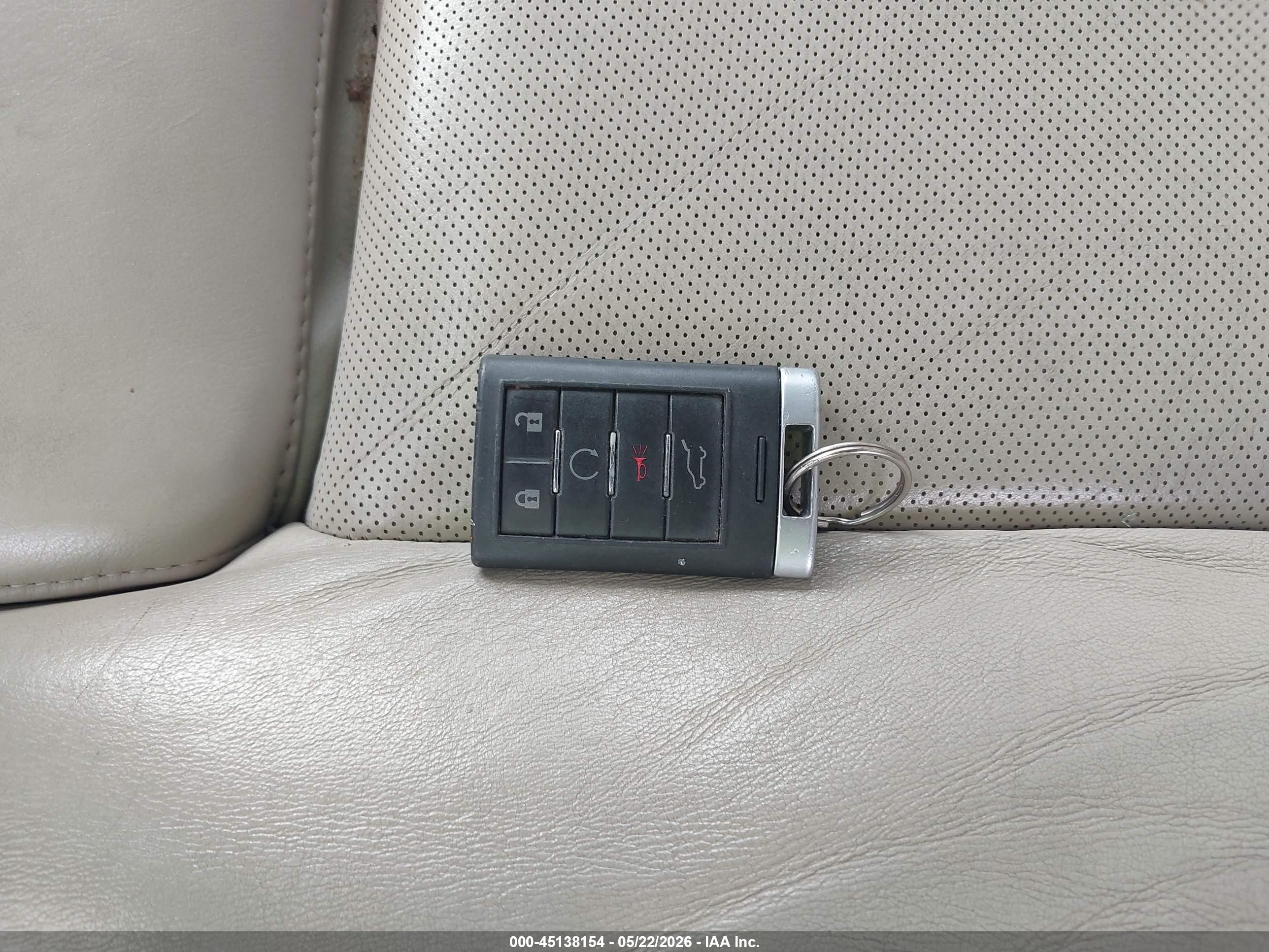 CADILLAC SRX image 11
