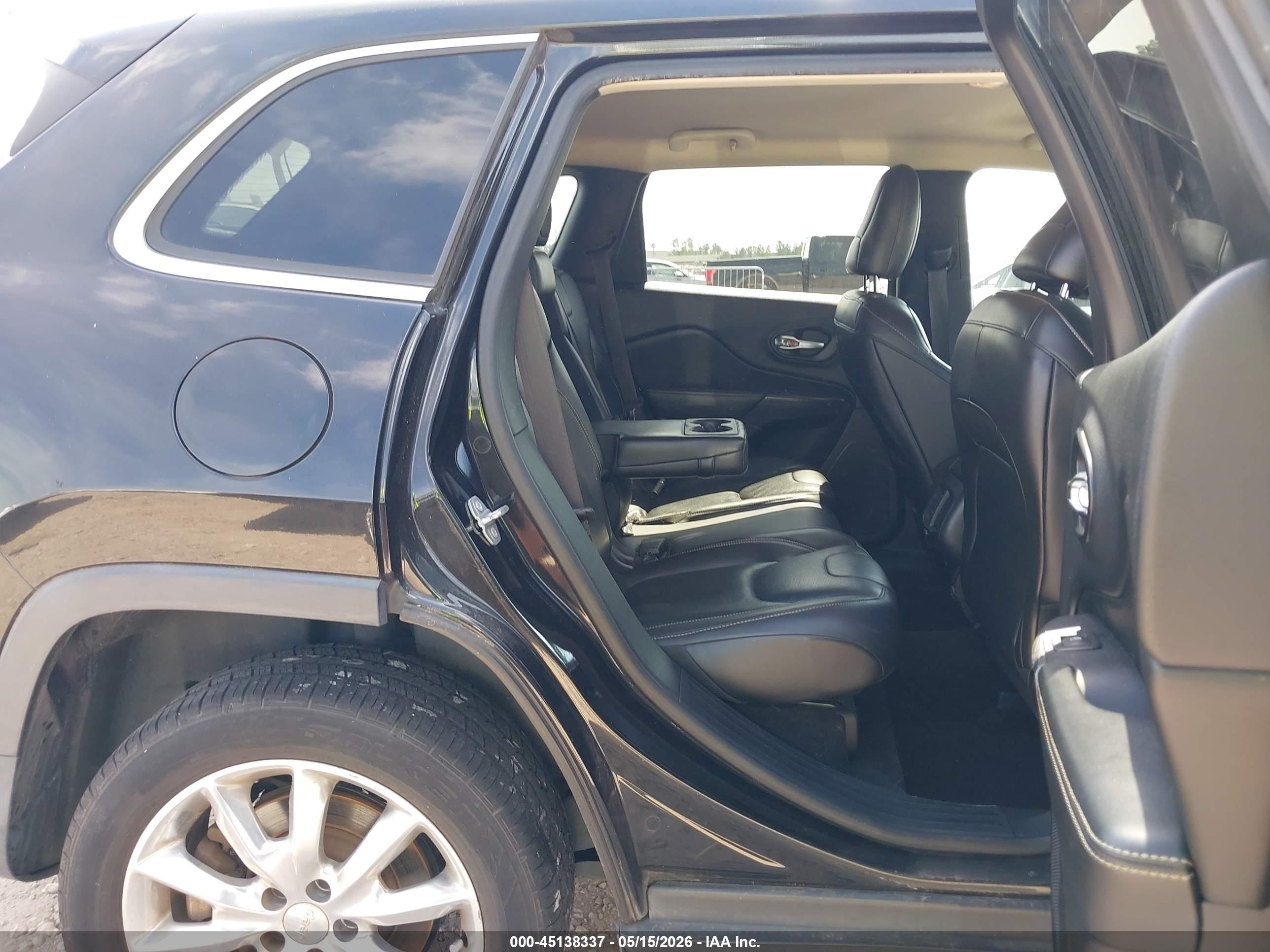 JEEP CHEROKEE image 8
