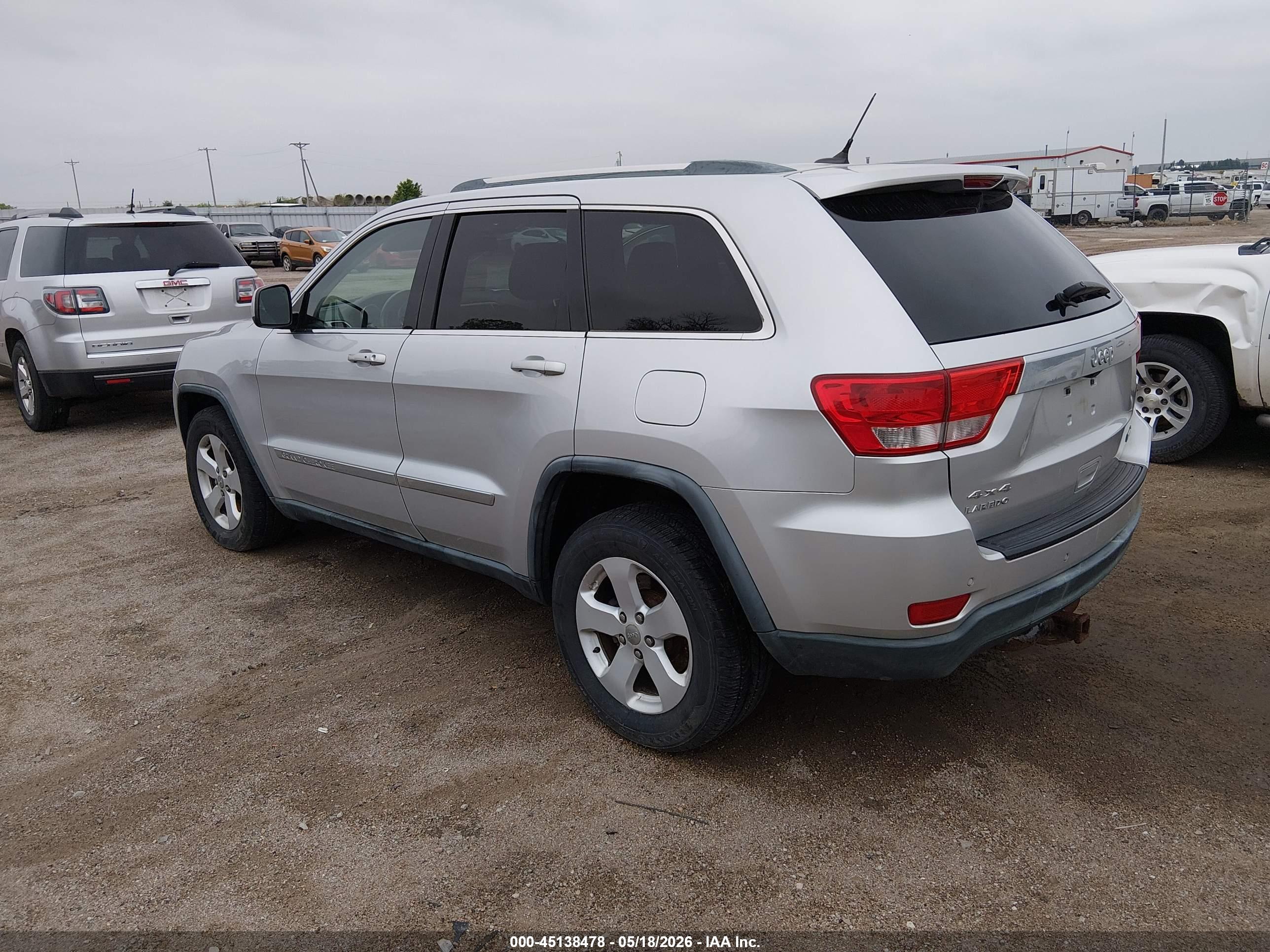 JEEP GRAND image 3