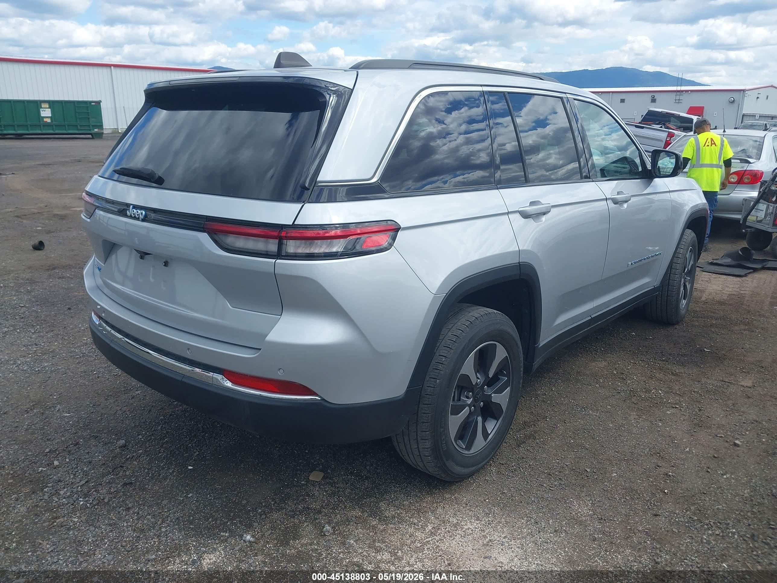 JEEP GRAND image 4