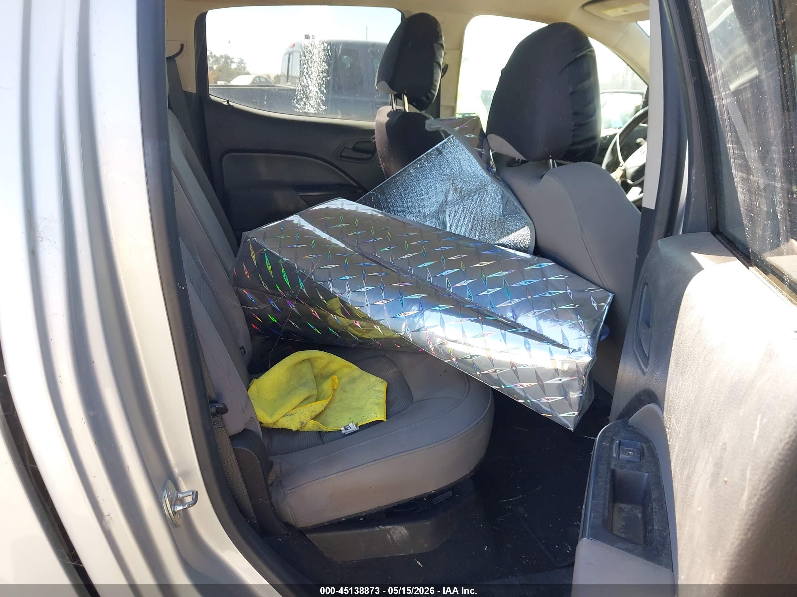CHEVROLET COLORADO image 8