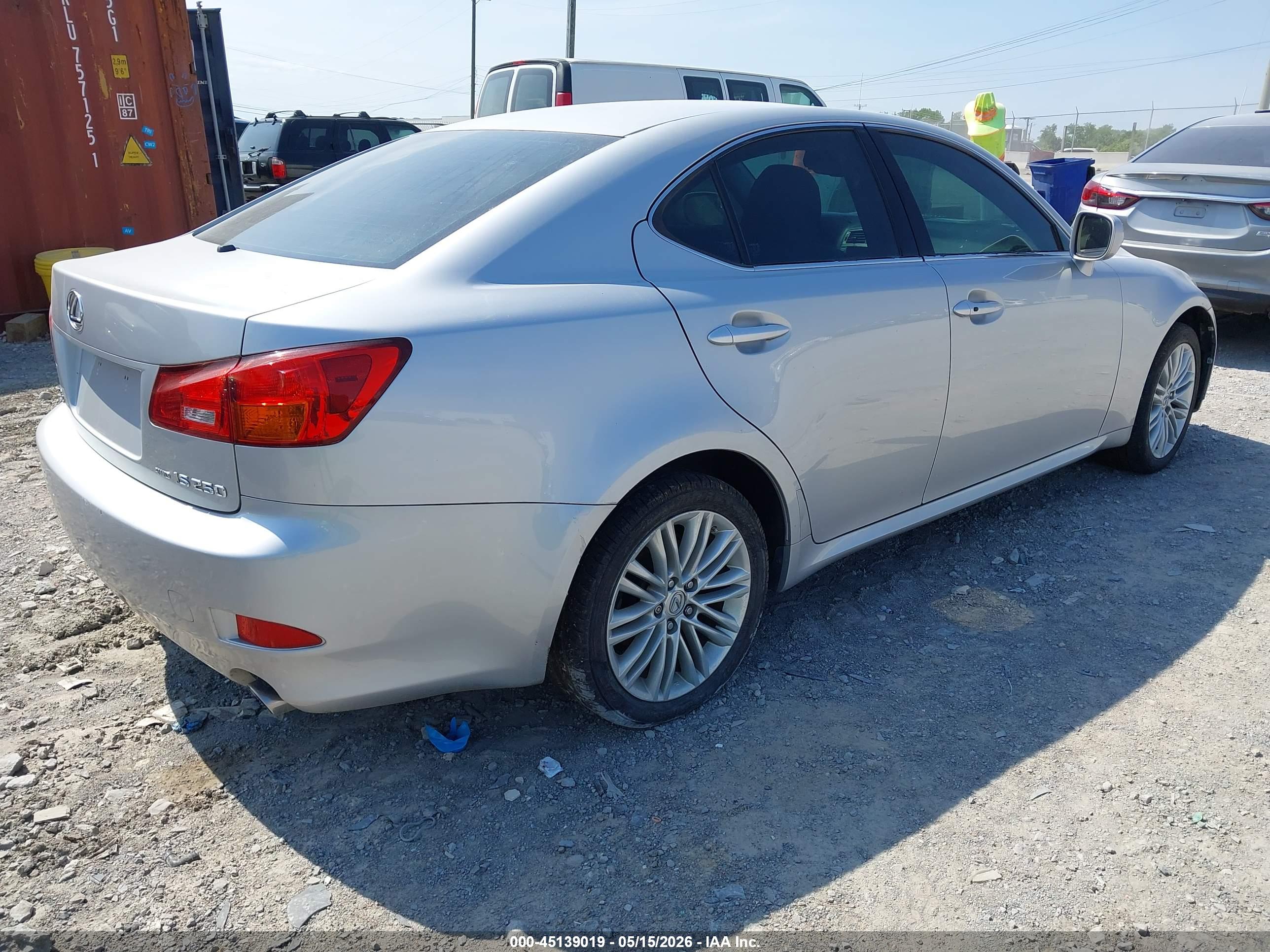 LEXUS IS image 4