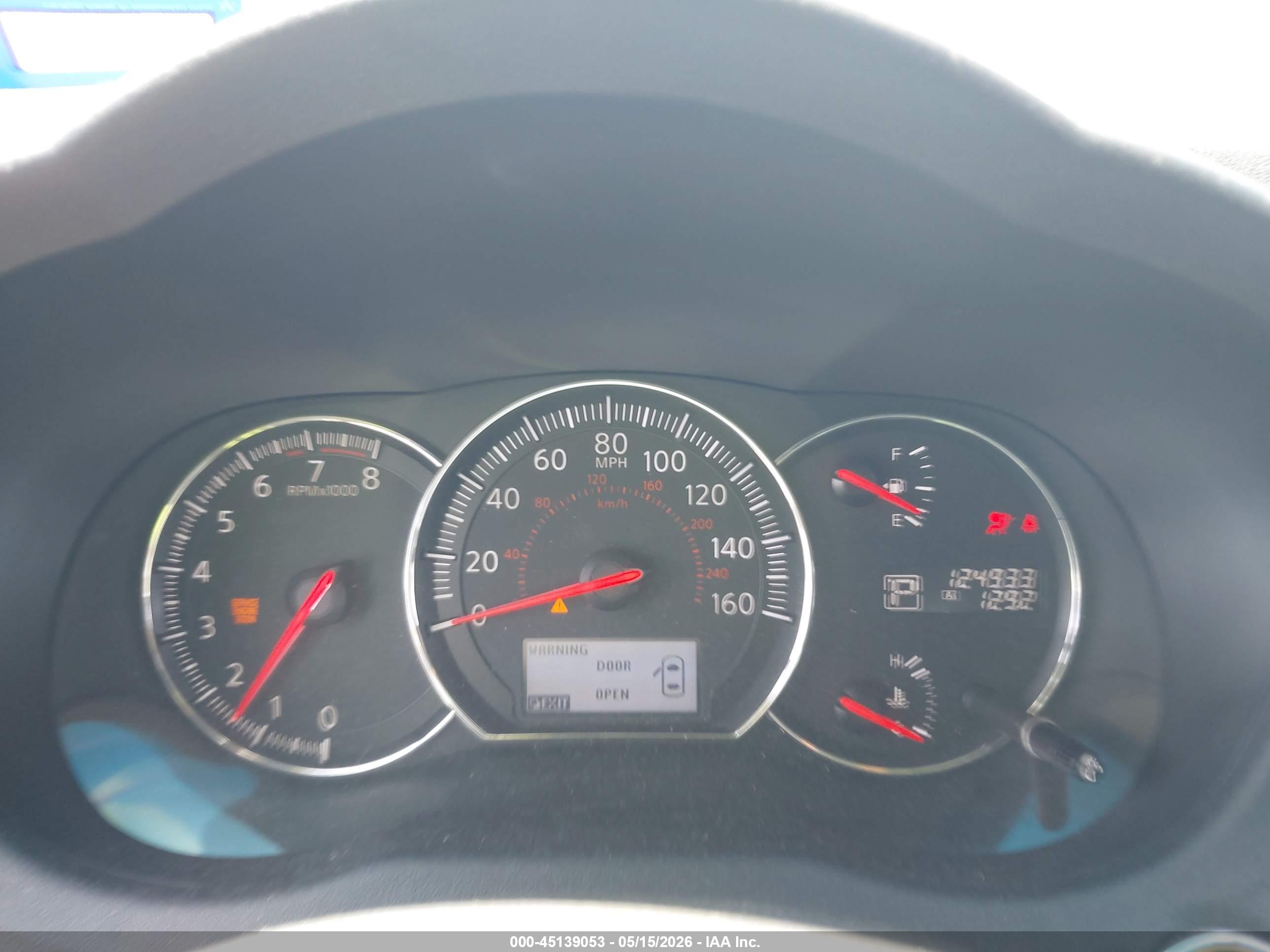 NISSAN MAXIMA image 7