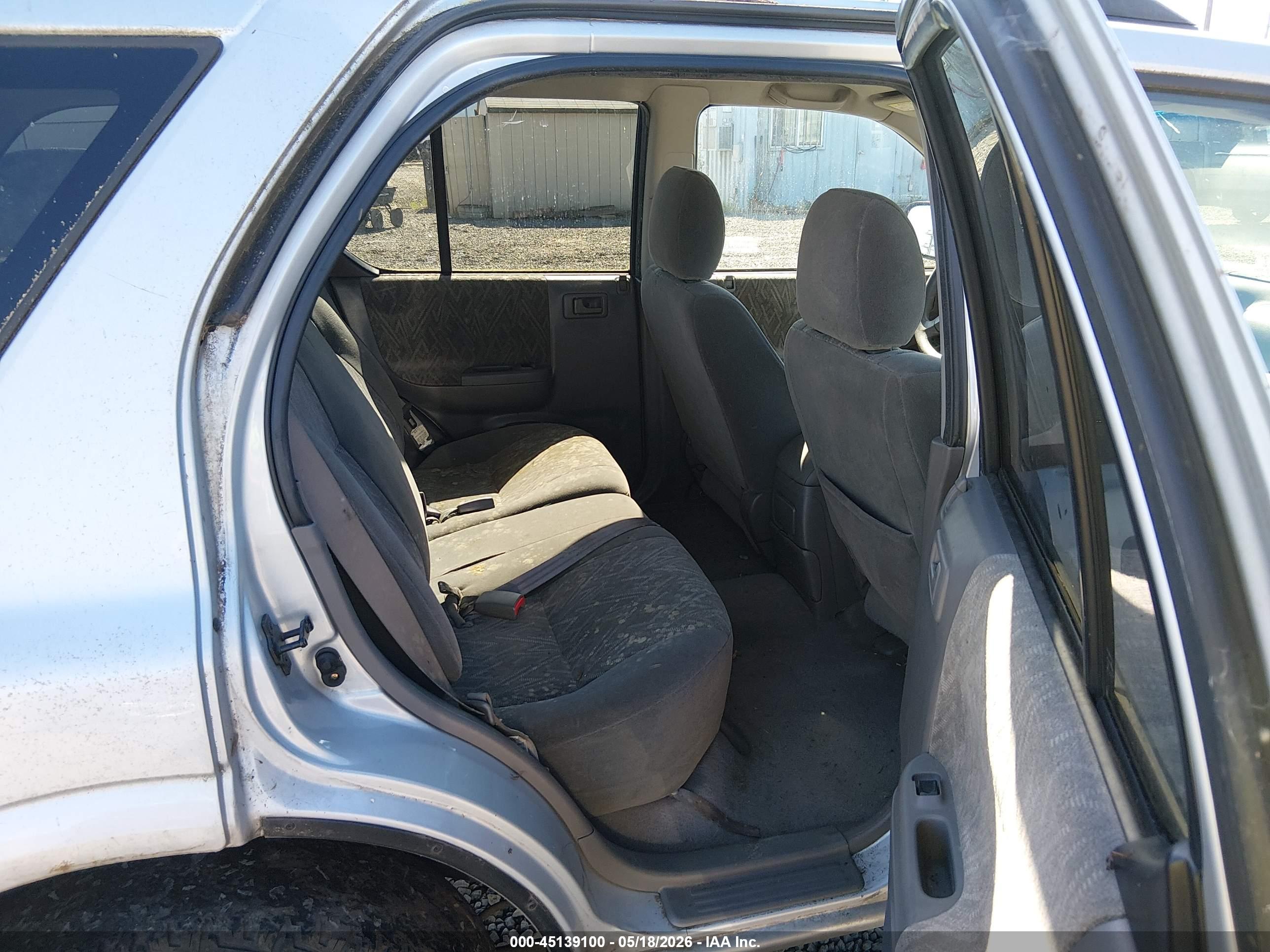ISUZU RODEO image 8