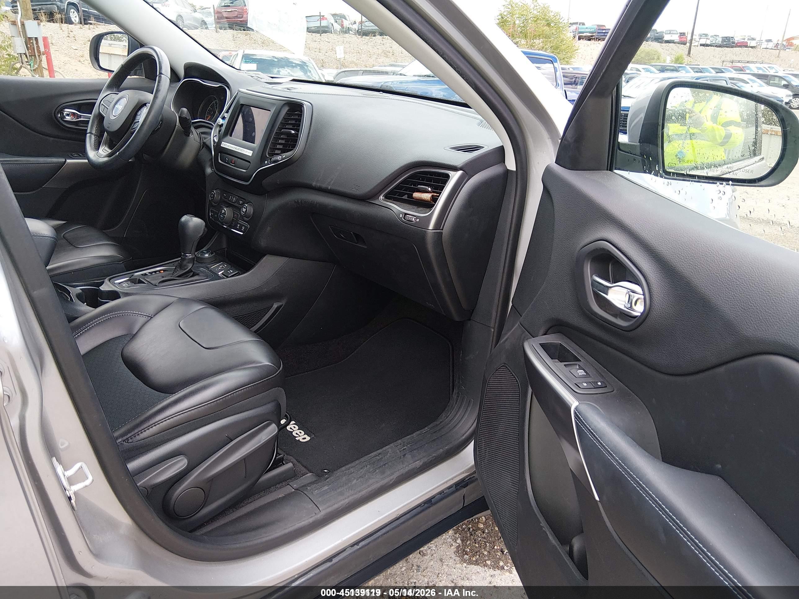 JEEP CHEROKEE image 5