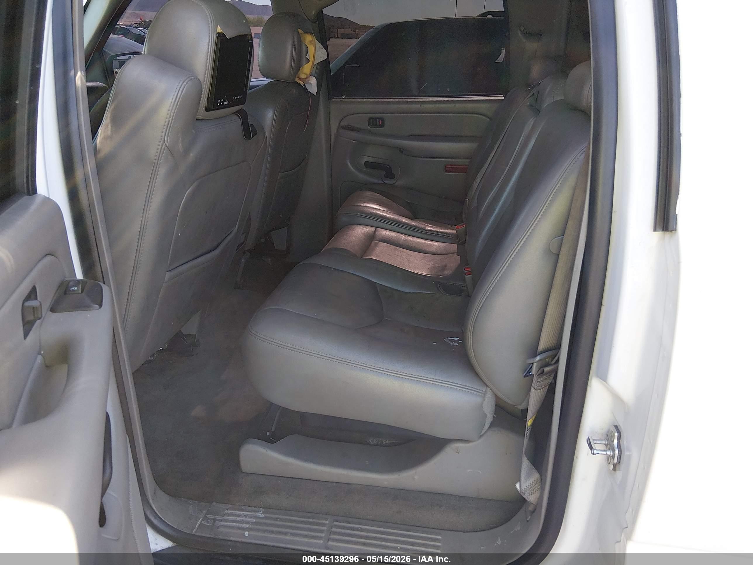 CHEVROLET AVALANCHE image 8