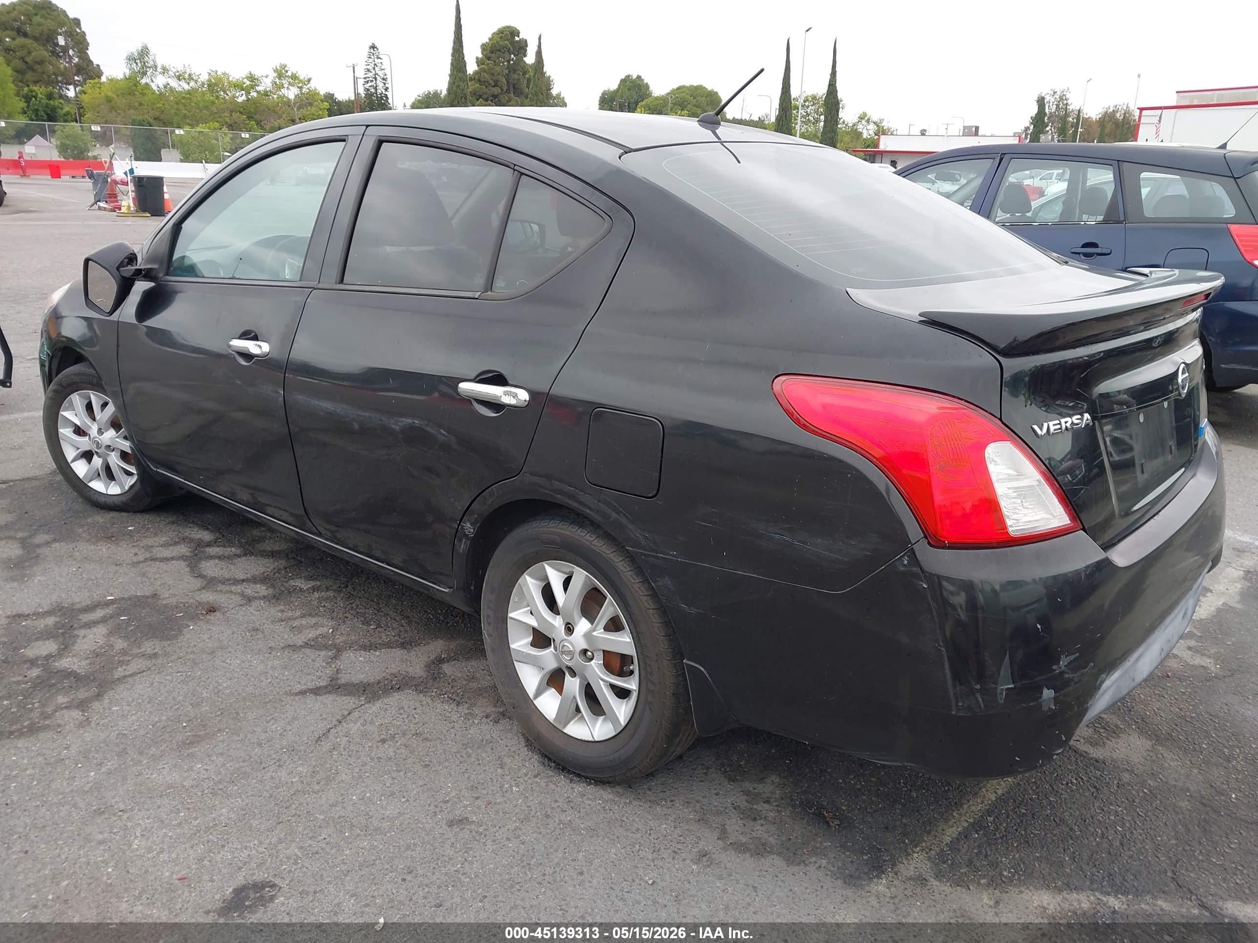 NISSAN VERSA image 3