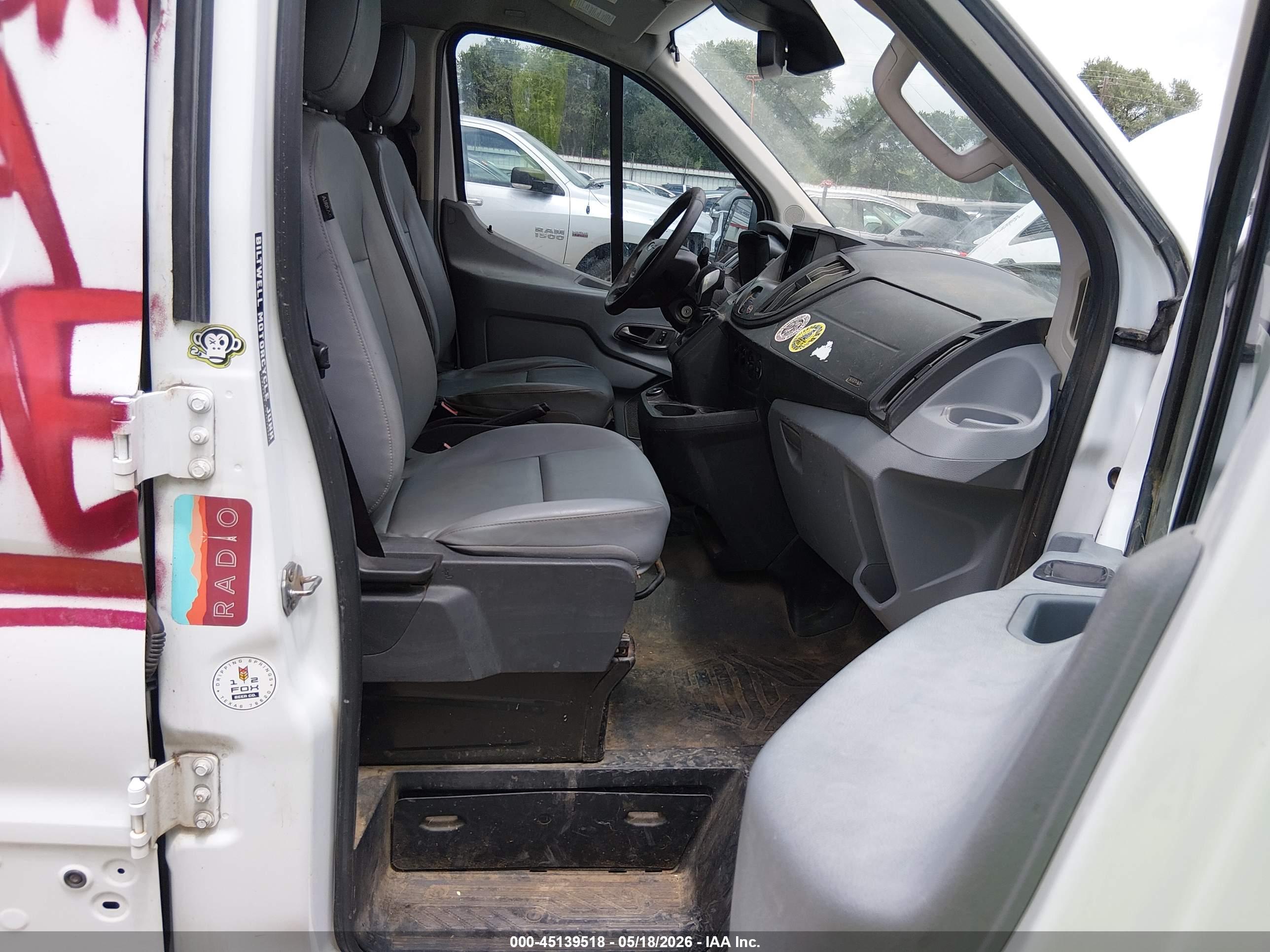 FORD TRANSIT-150 image 5