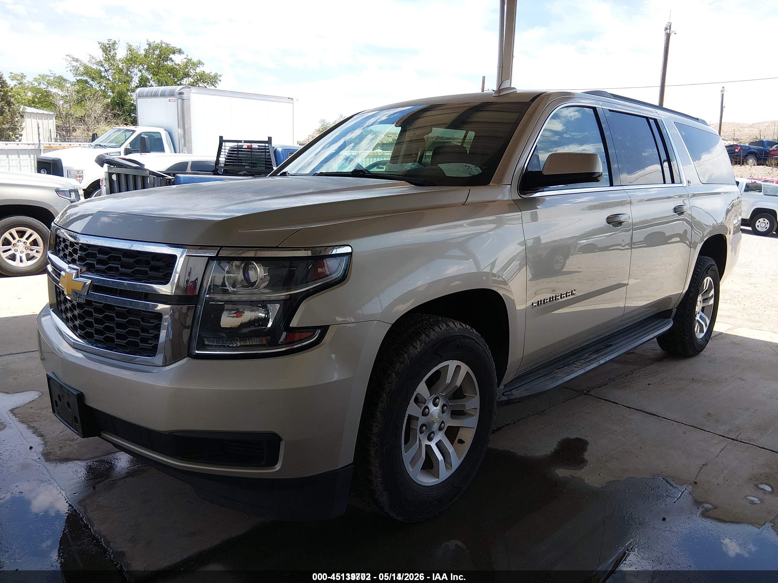 CHEVROLET SUBURBAN image 2