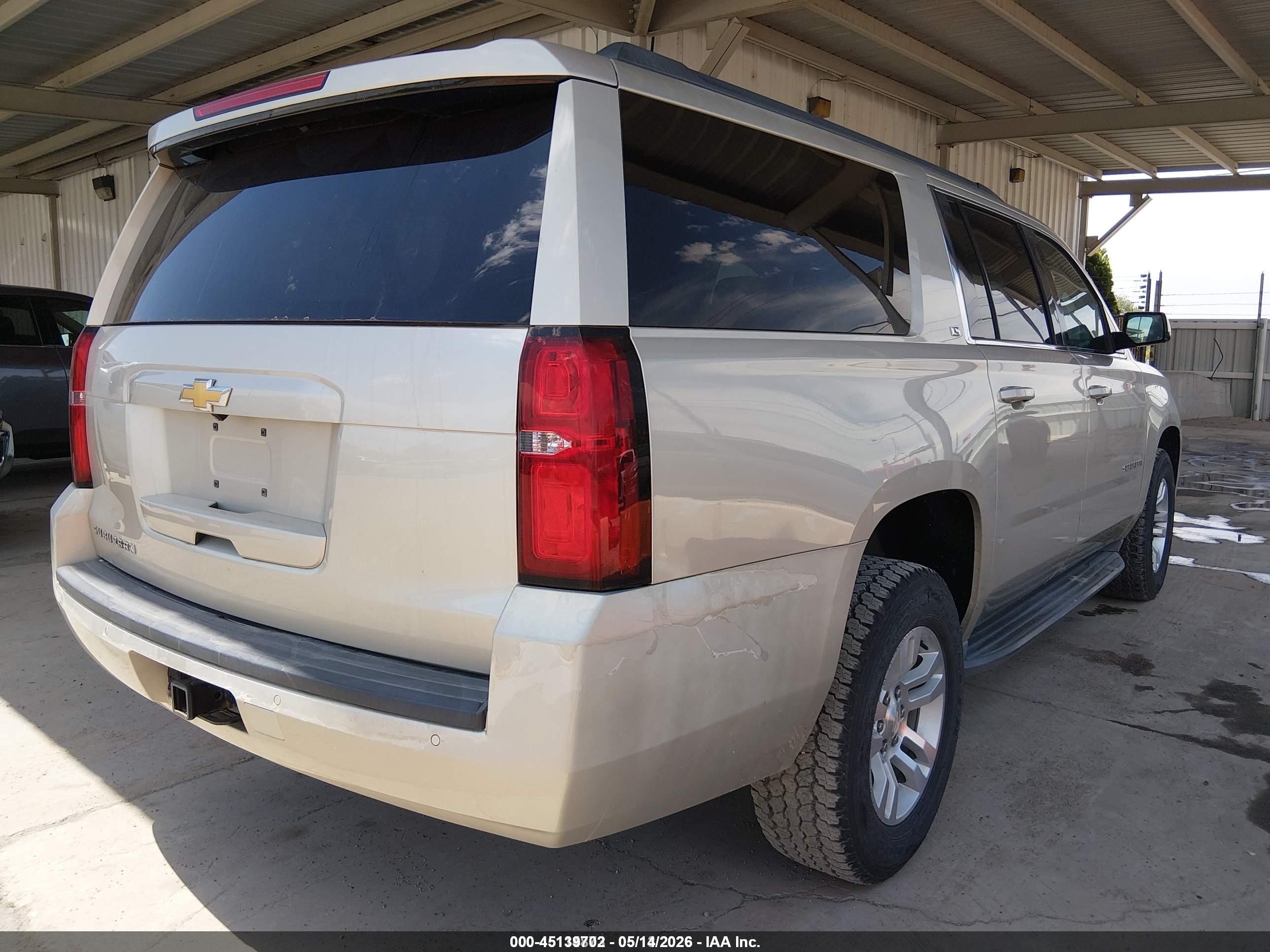 CHEVROLET SUBURBAN image 4