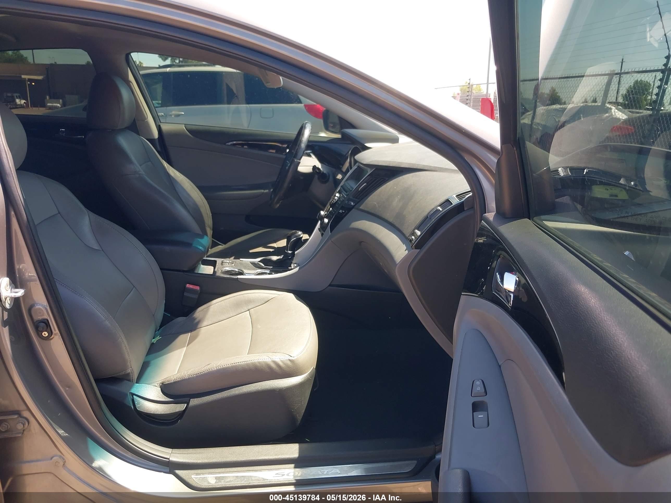 HYUNDAI SONATA image 5