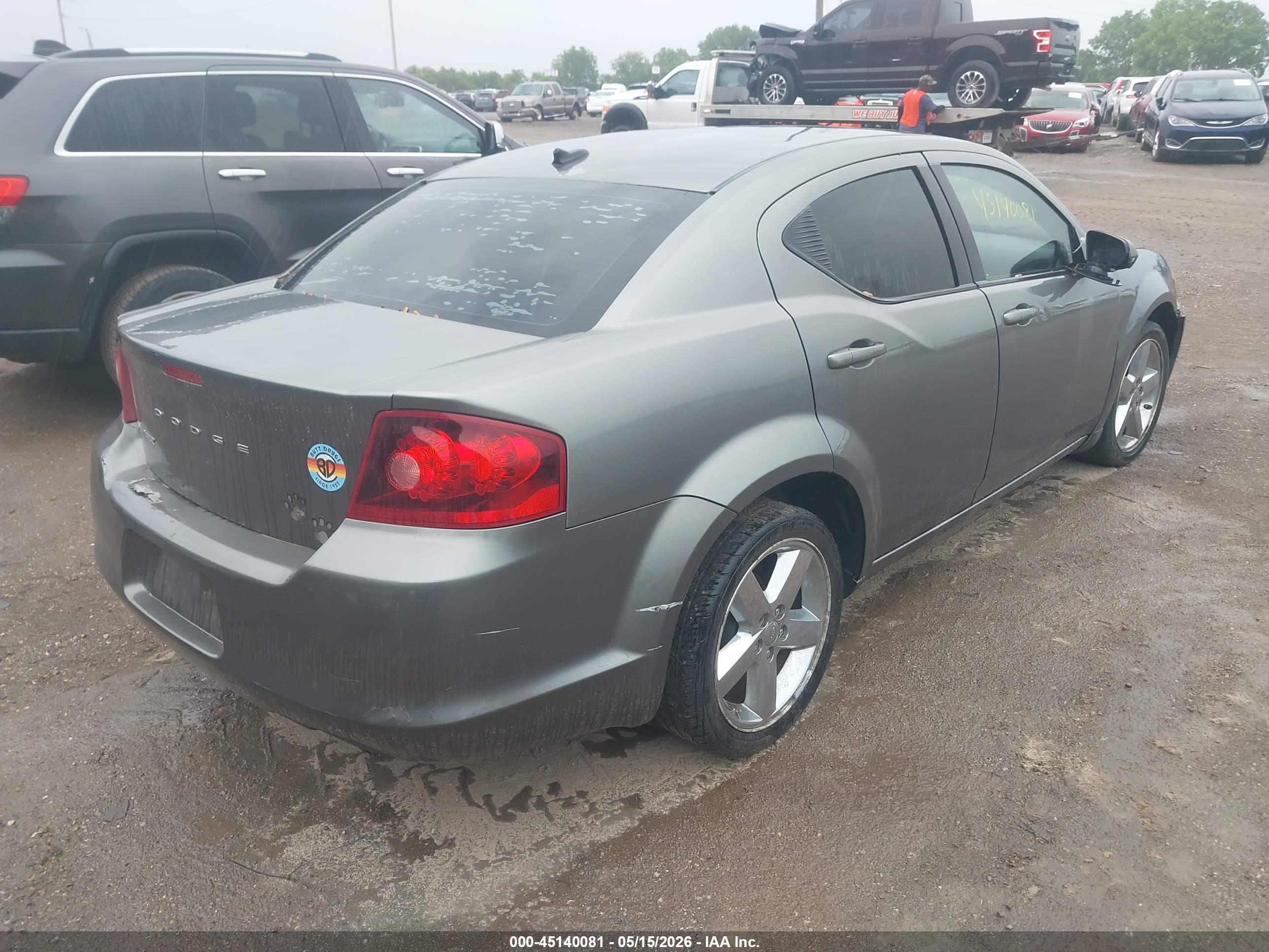 DODGE AVENGER image 4