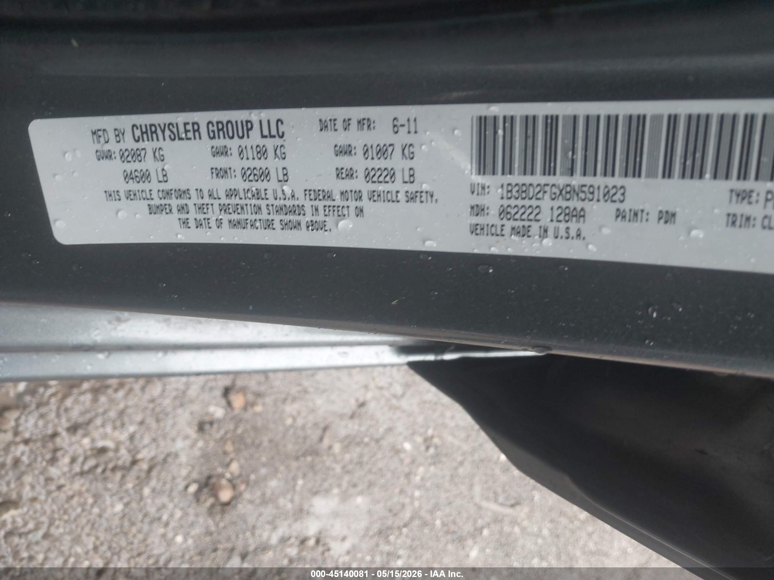 DODGE AVENGER image 9