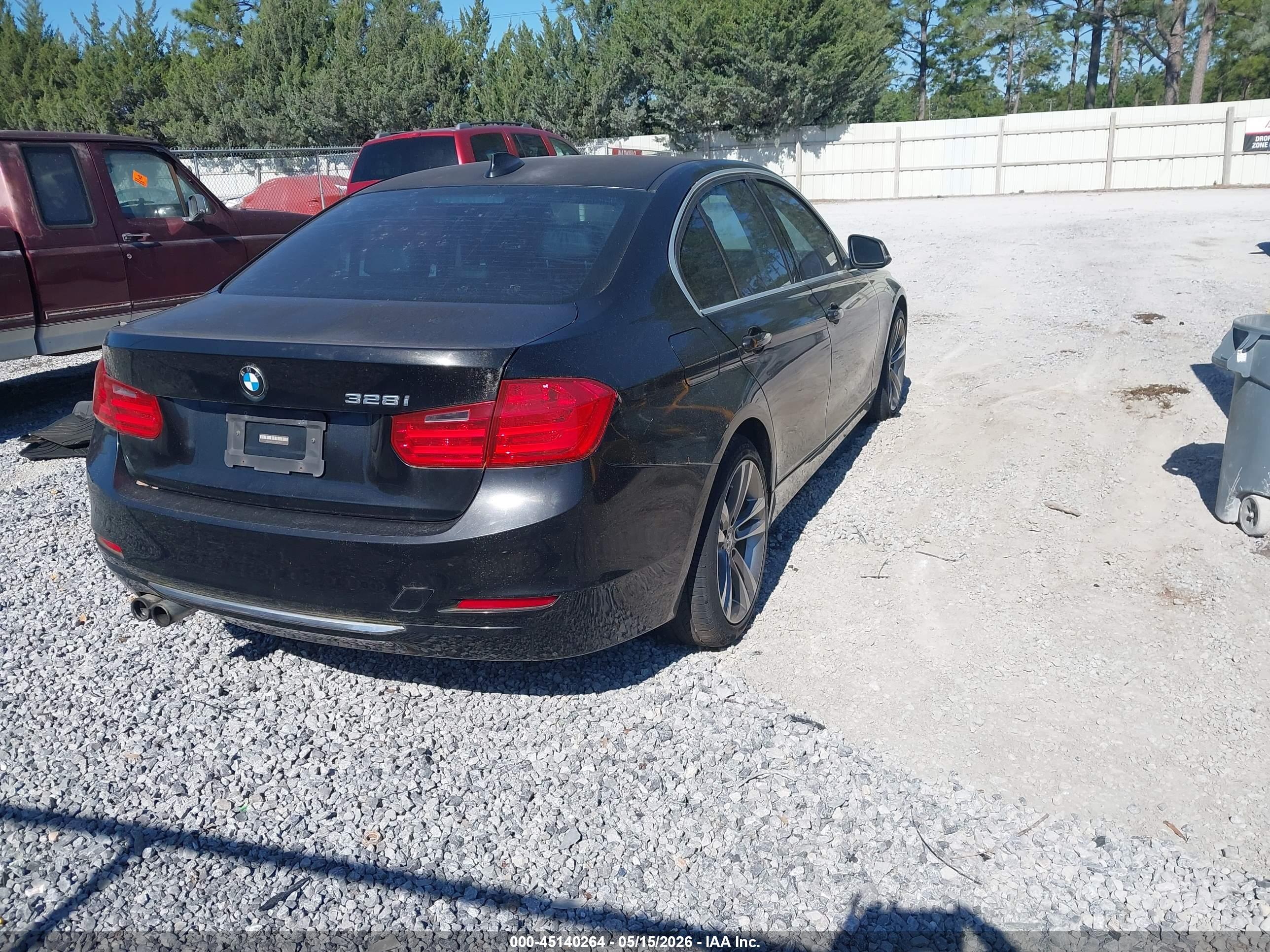 BMW 328I image 4
