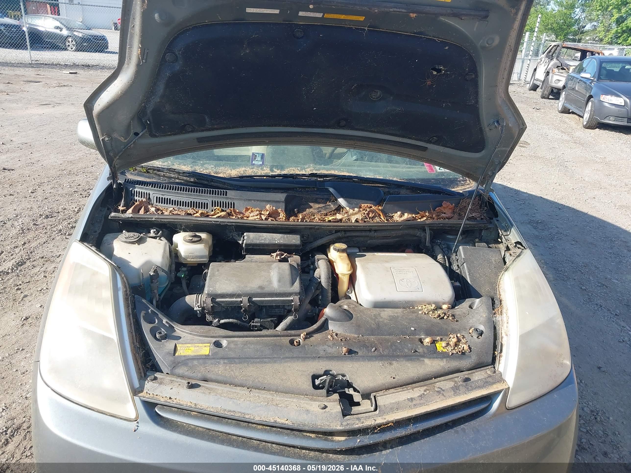 TOYOTA PRIUS image 10