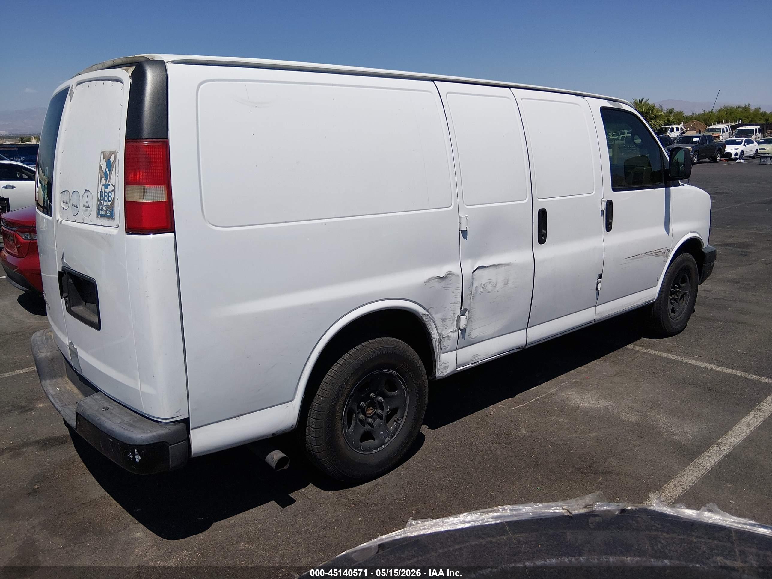 CHEVROLET EXPRESS image 4
