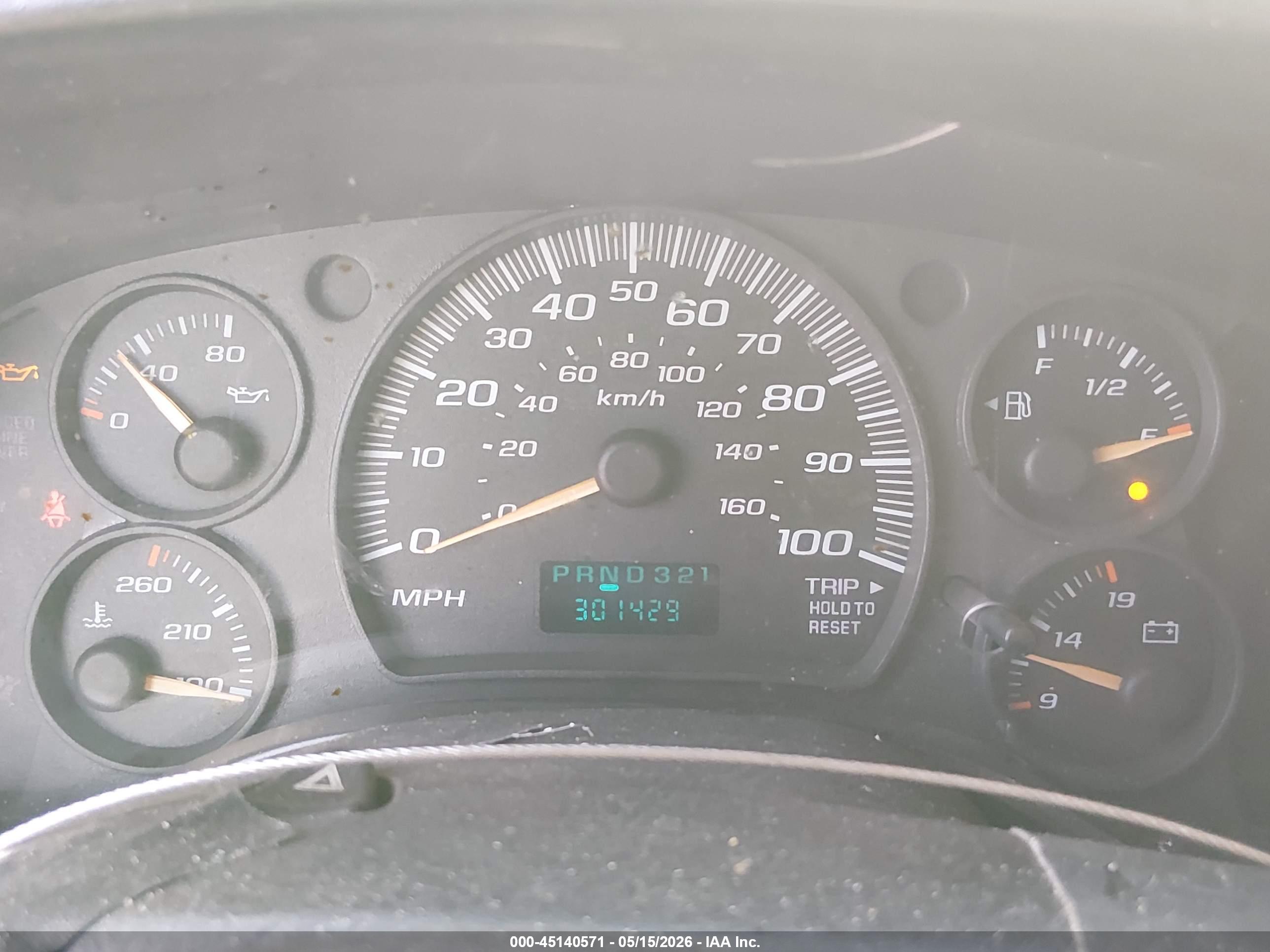 CHEVROLET EXPRESS image 7