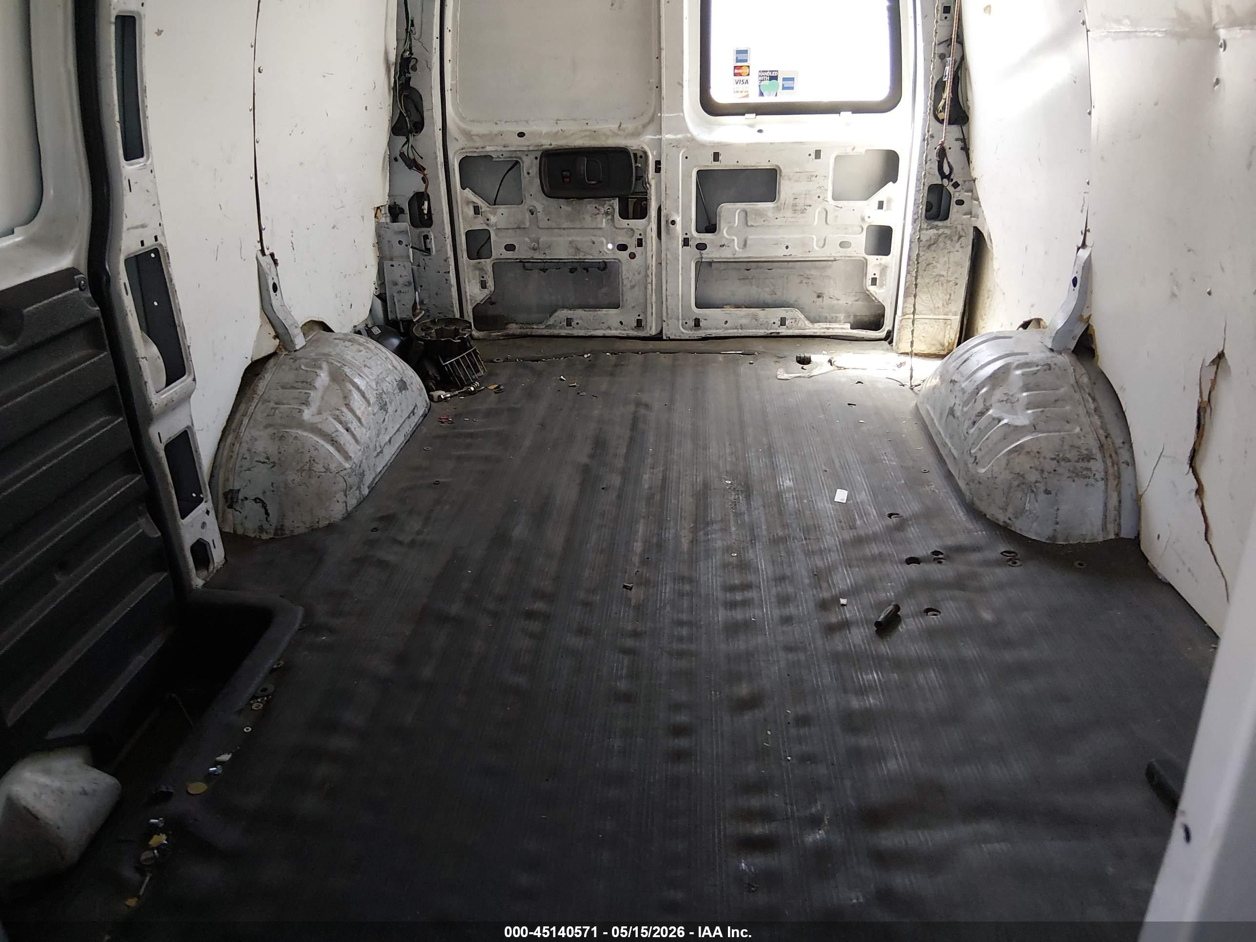 CHEVROLET EXPRESS image 8
