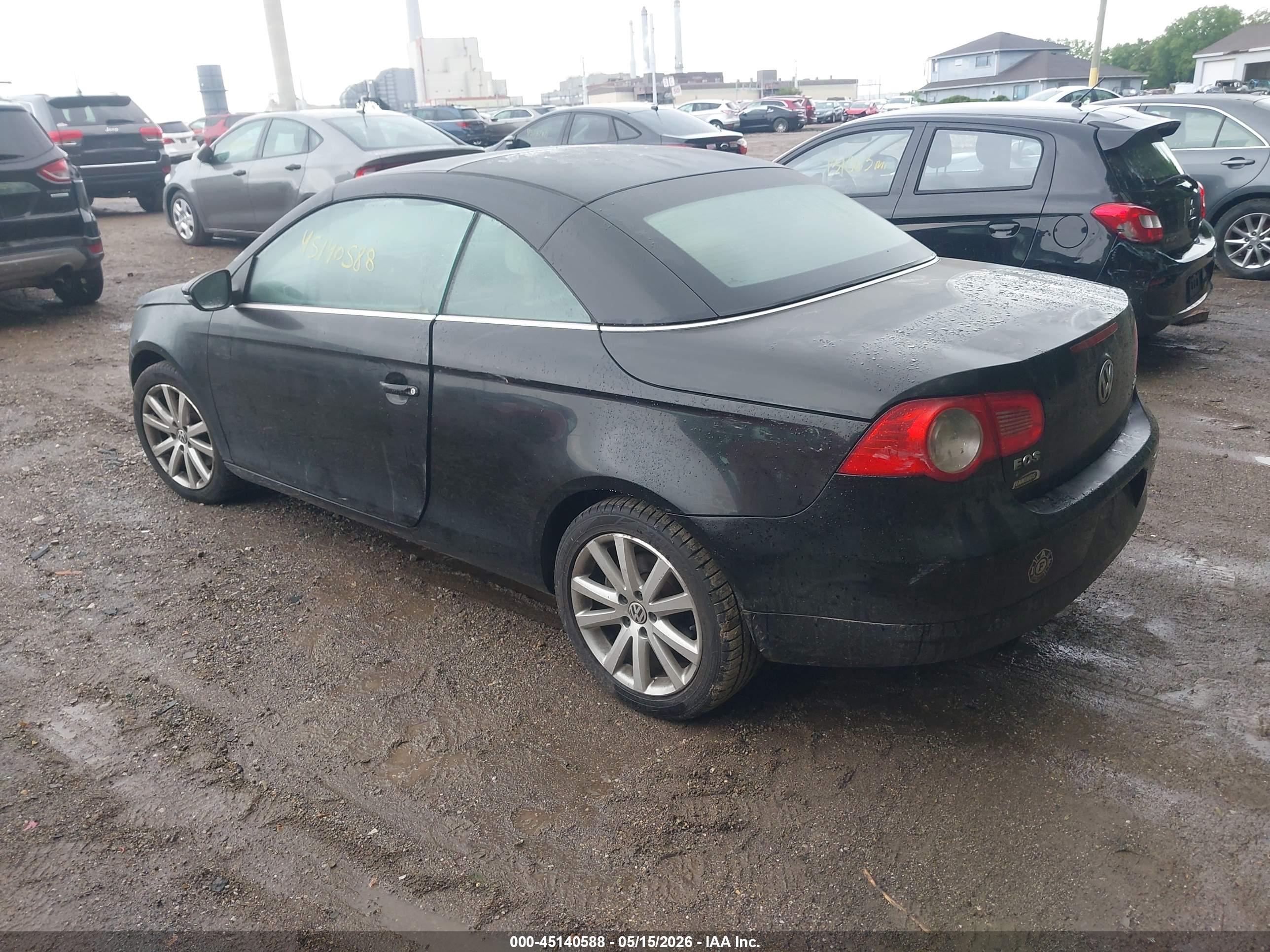 VOLKSWAGEN EOS image 3