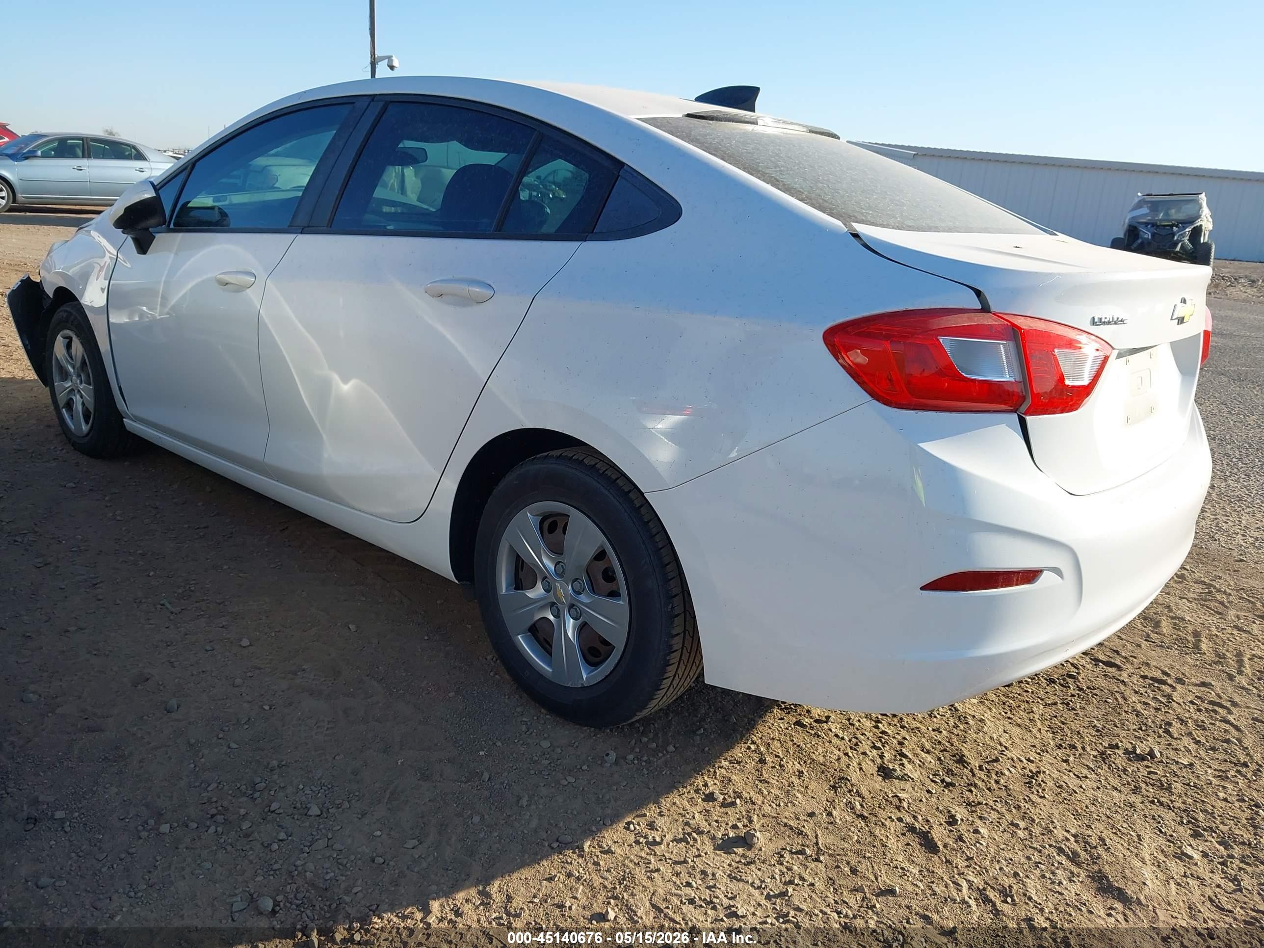 CHEVROLET CRUZE image 3