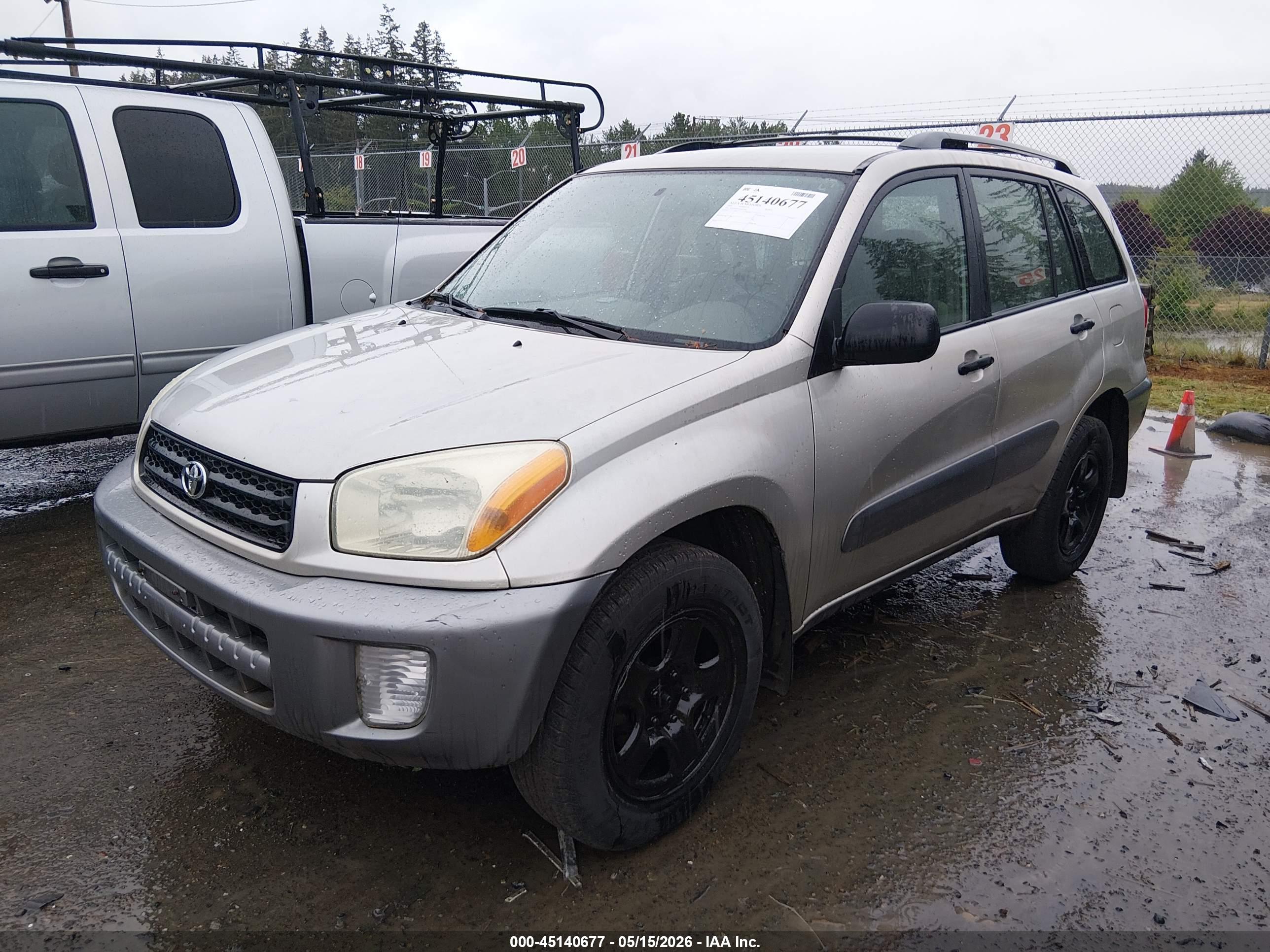 TOYOTA RAV4 image 2