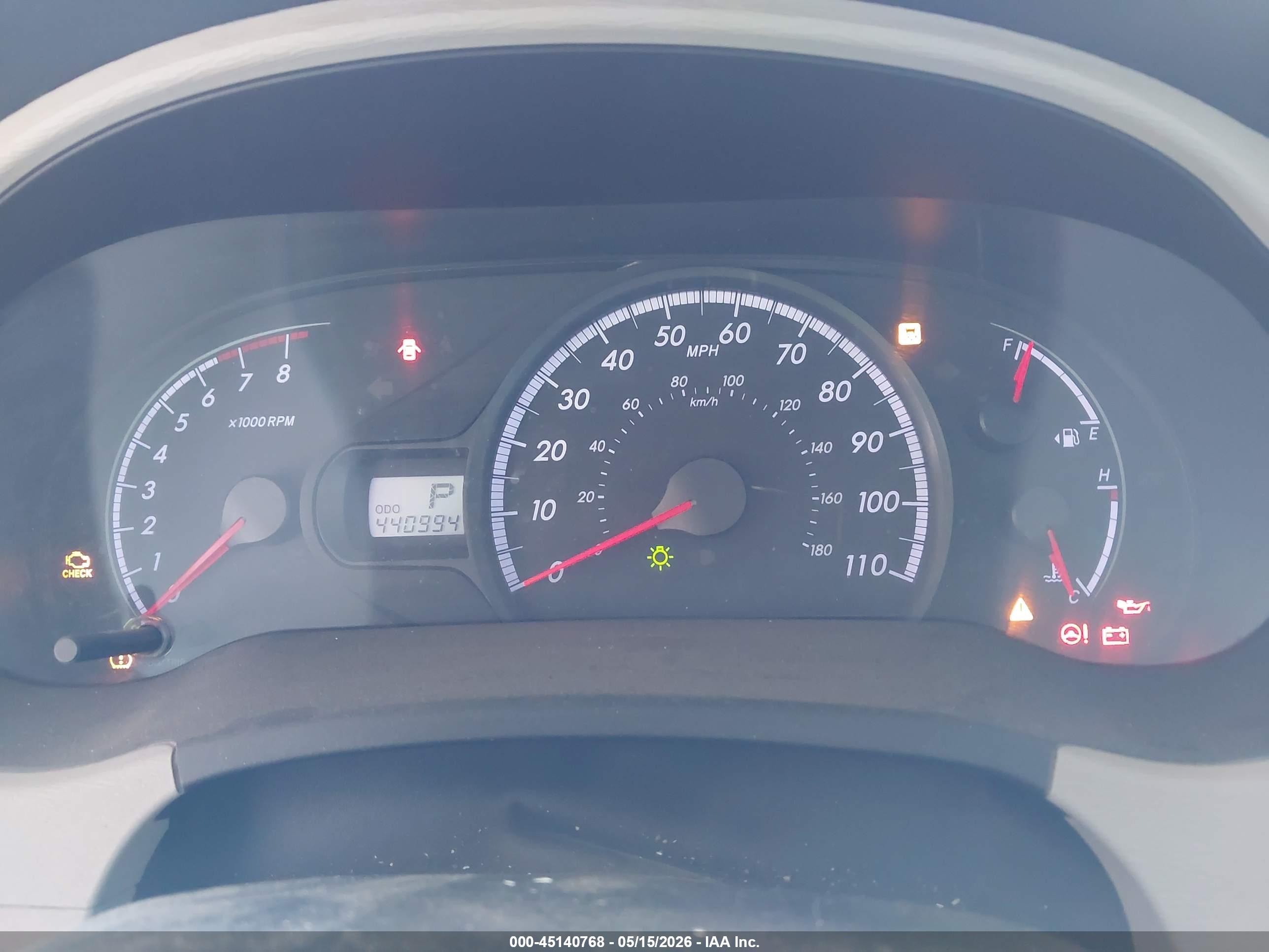 TOYOTA SIENNA image 7