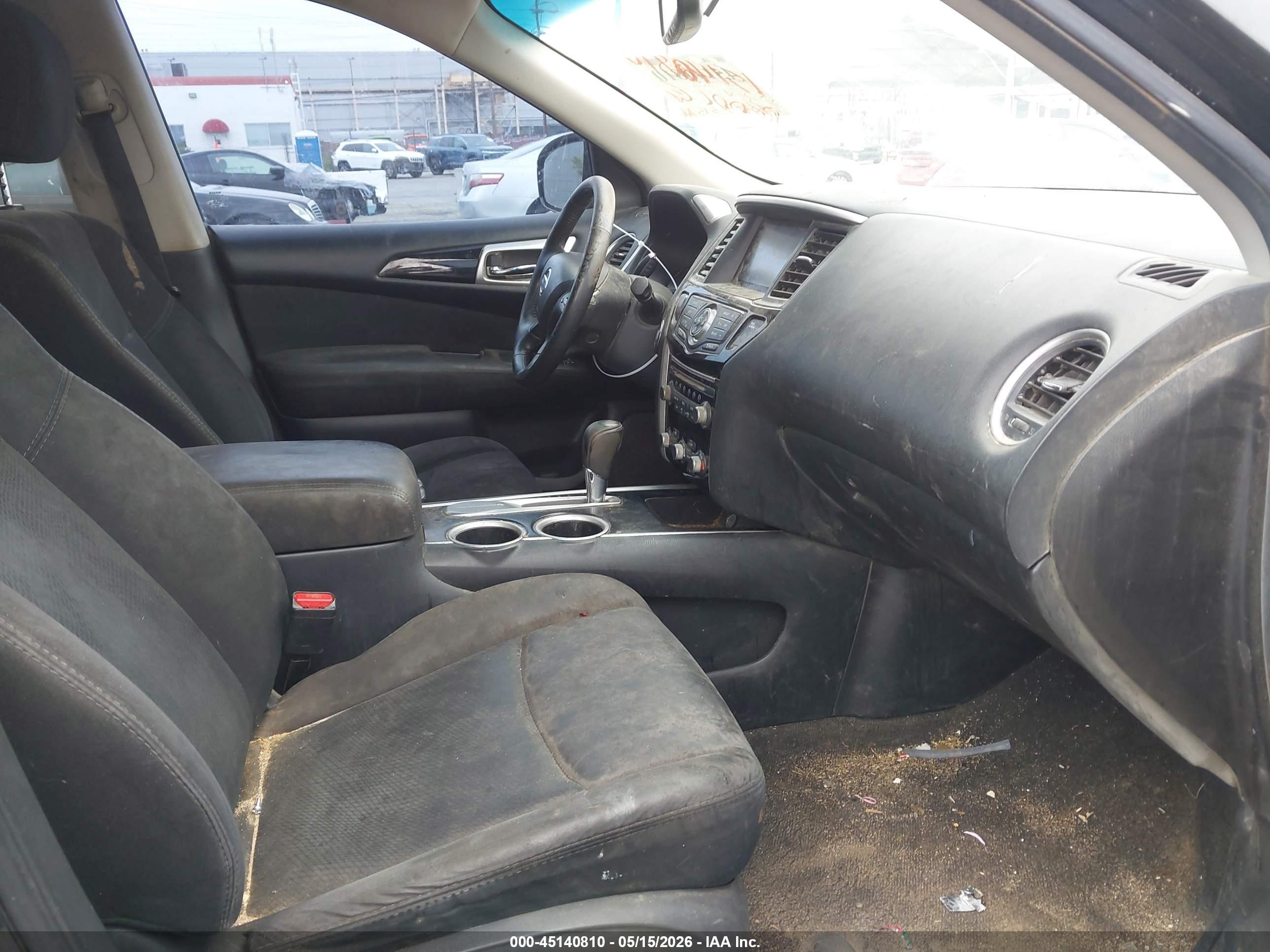 NISSAN PATHFINDER image 5