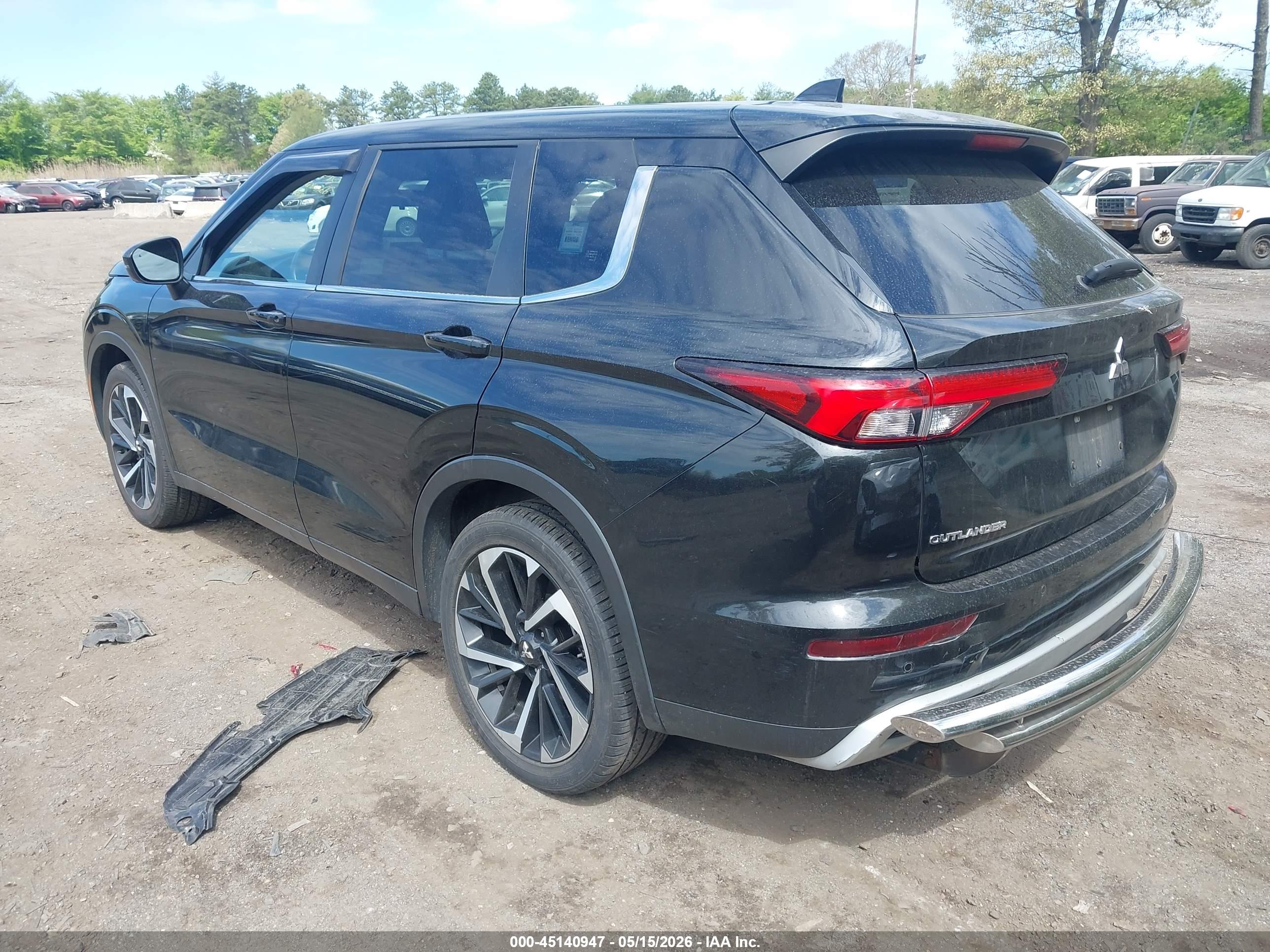 MITSUBISHI OUTLANDER image 3